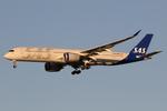 SE-RSF @ LOWW - SAS A350-900