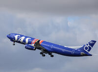 LN-RKR @ EKCH - LN-RKR now painted in the Celebrating 80 years. Taling off rw 22R - by Erik Oxtorp