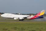 HL7616 @ LOWW - Asiana Cargo 747-400 - by Andy Graf