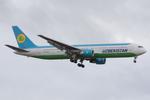 UK67004 @ LOWW - Uzbekistan 767-300