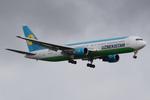 UK67004 @ LOWW - Uzbekistan 767-300