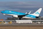 PH-BGH @ LOWW - KLM 737-700