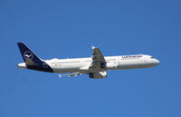 D-AISQ @ EKCH - D-AISQ takeoff rw 04R - by Erik Oxtorp