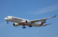 A6-EXF @ EKCH - A6-EXF landing rw 22L - by Erik Oxtorp