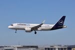 D-AIJQ @ ESSA - Rwy 19L