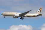 A6-DDE @ LOWW - Ethiad 777-200 - by Andy Graf