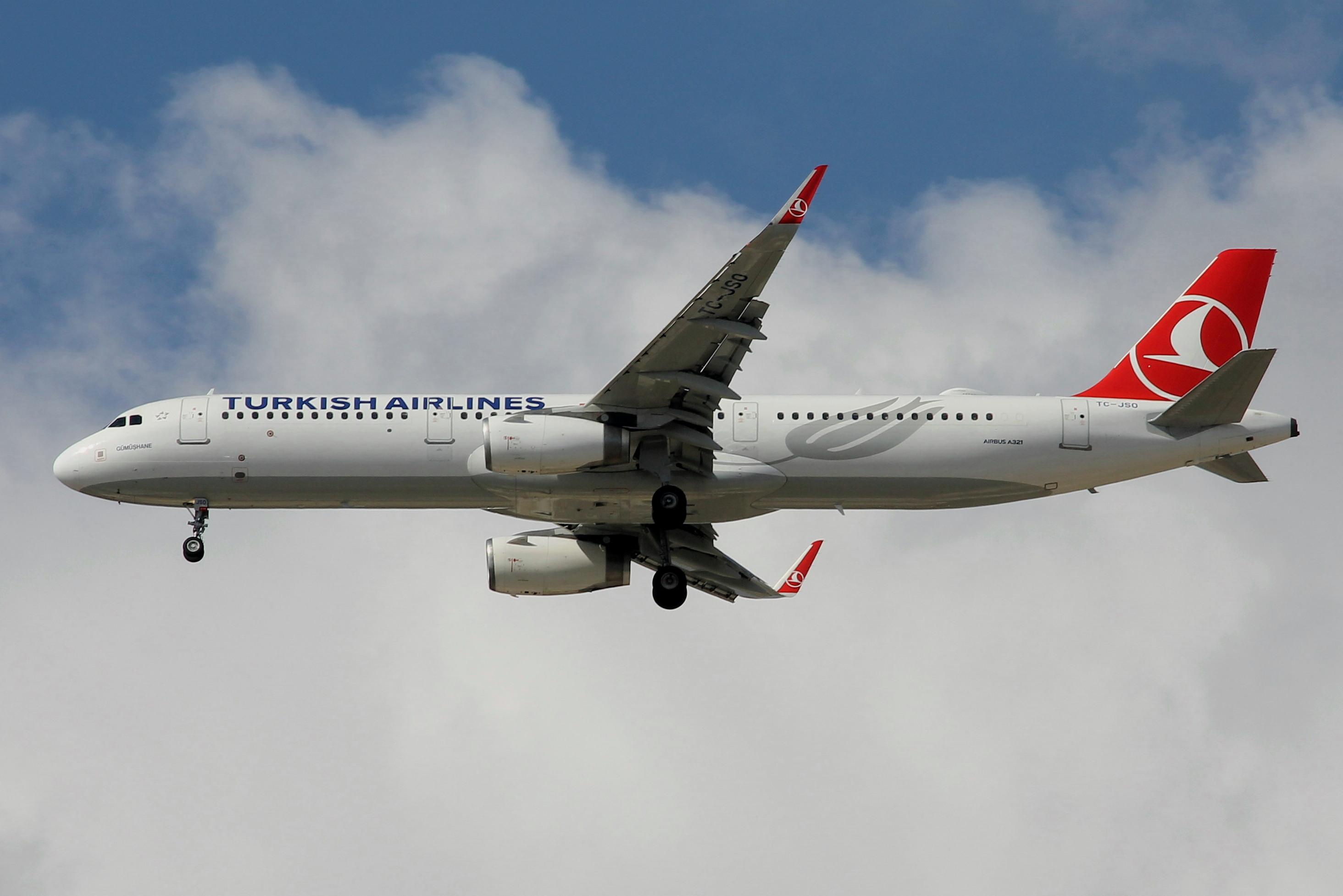 TC-JSO @ LMML - Airbus A321-231 reg TC-JSO of Turkish Airlines on final approach for RW13 Malta. - by raymond