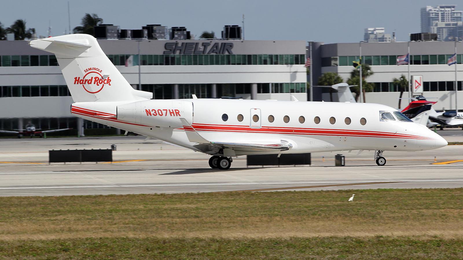 N855SY @ FLL - at fll - by Ronald