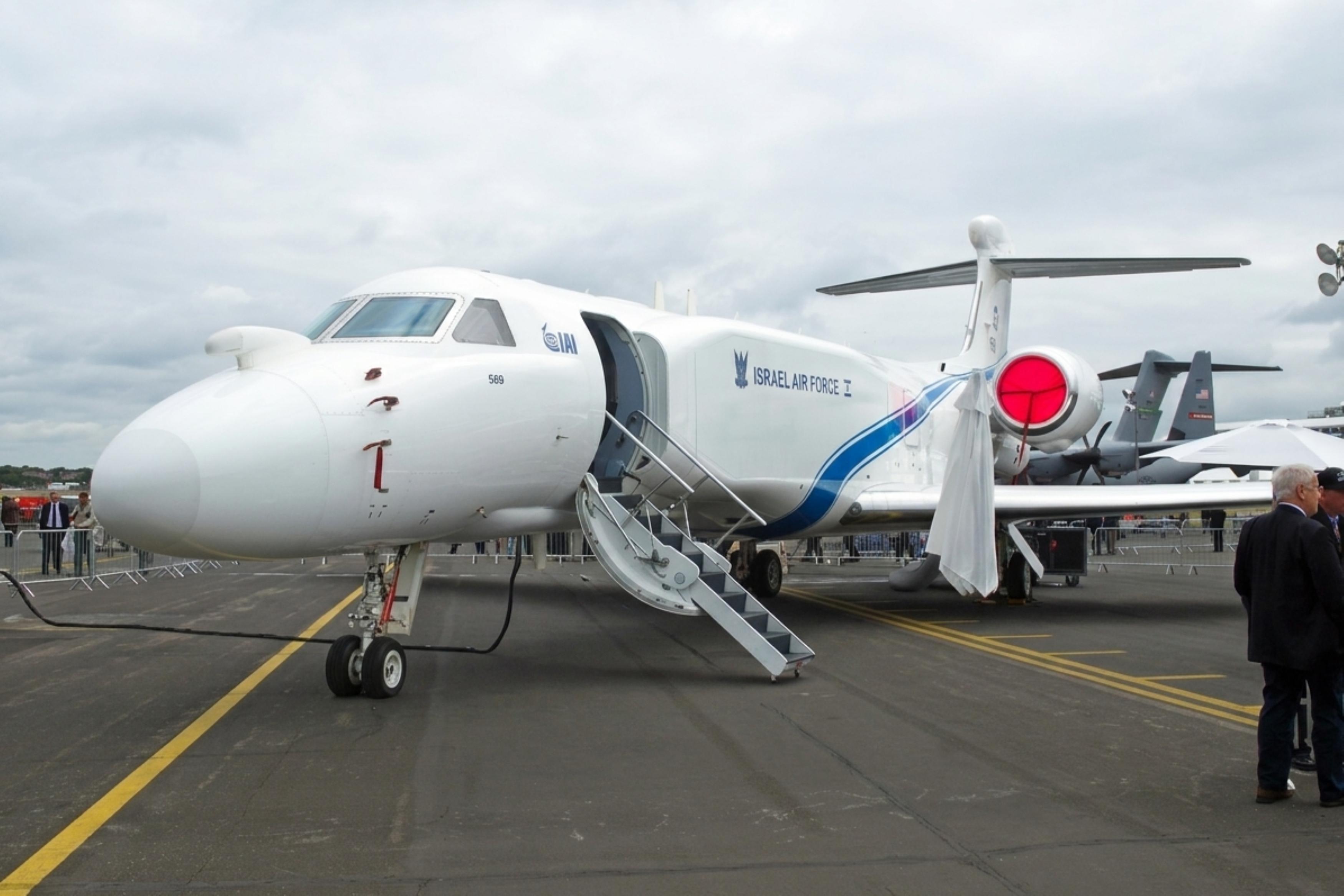 569 @ EGLF - 569 2007 Gulfstream G550 Eitam IsraeliDF SBAC
 - by PhilR