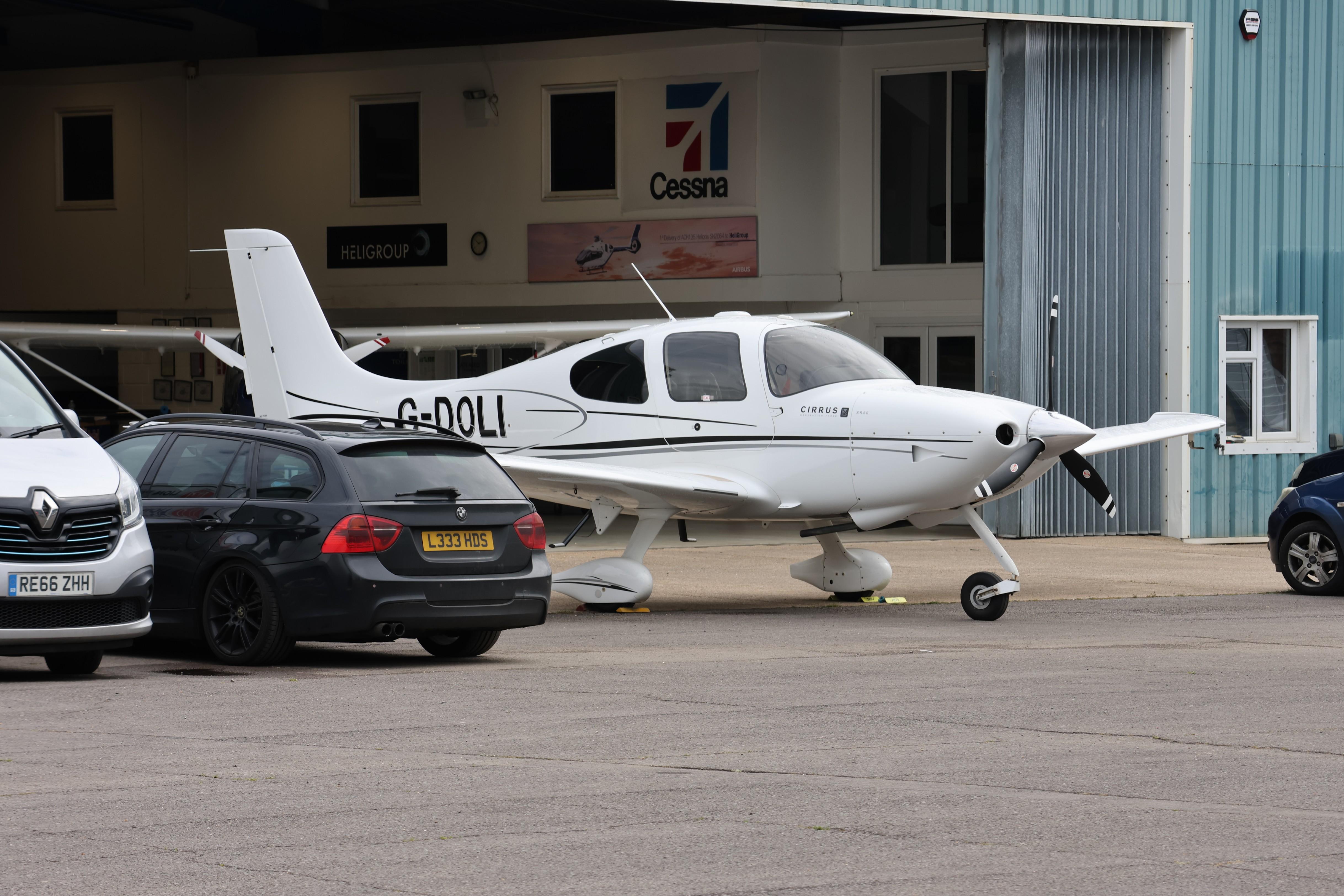 G-DOLI @ EGTB - G-DOLI 2008 Cirrus SR20-G3 GTS Private Flyer Fest Booker
 - by PhilR