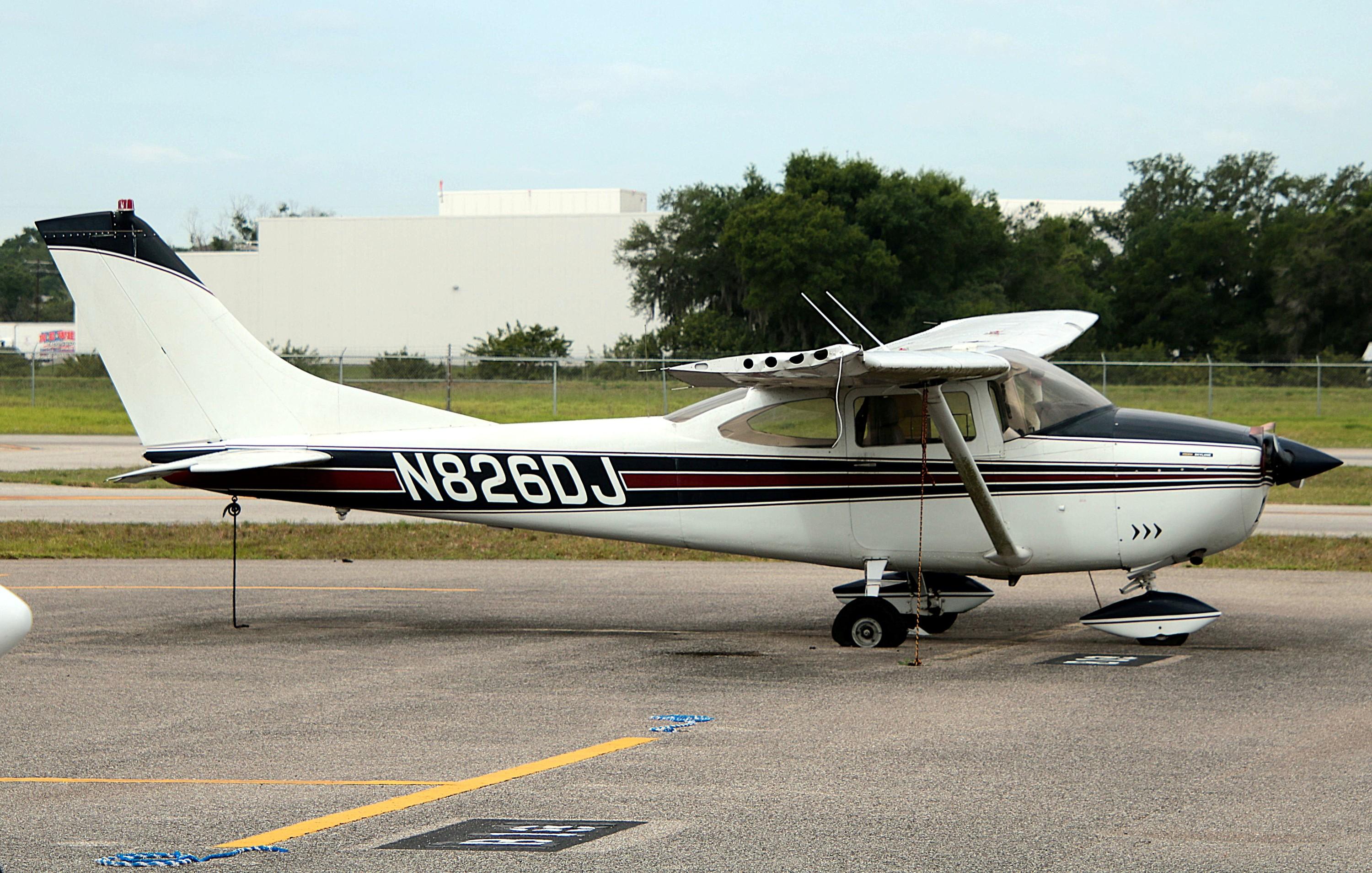 N826DJ @ KVDF - Not in airworthy condition at Tampa Executive, FL - by ReinhardJost