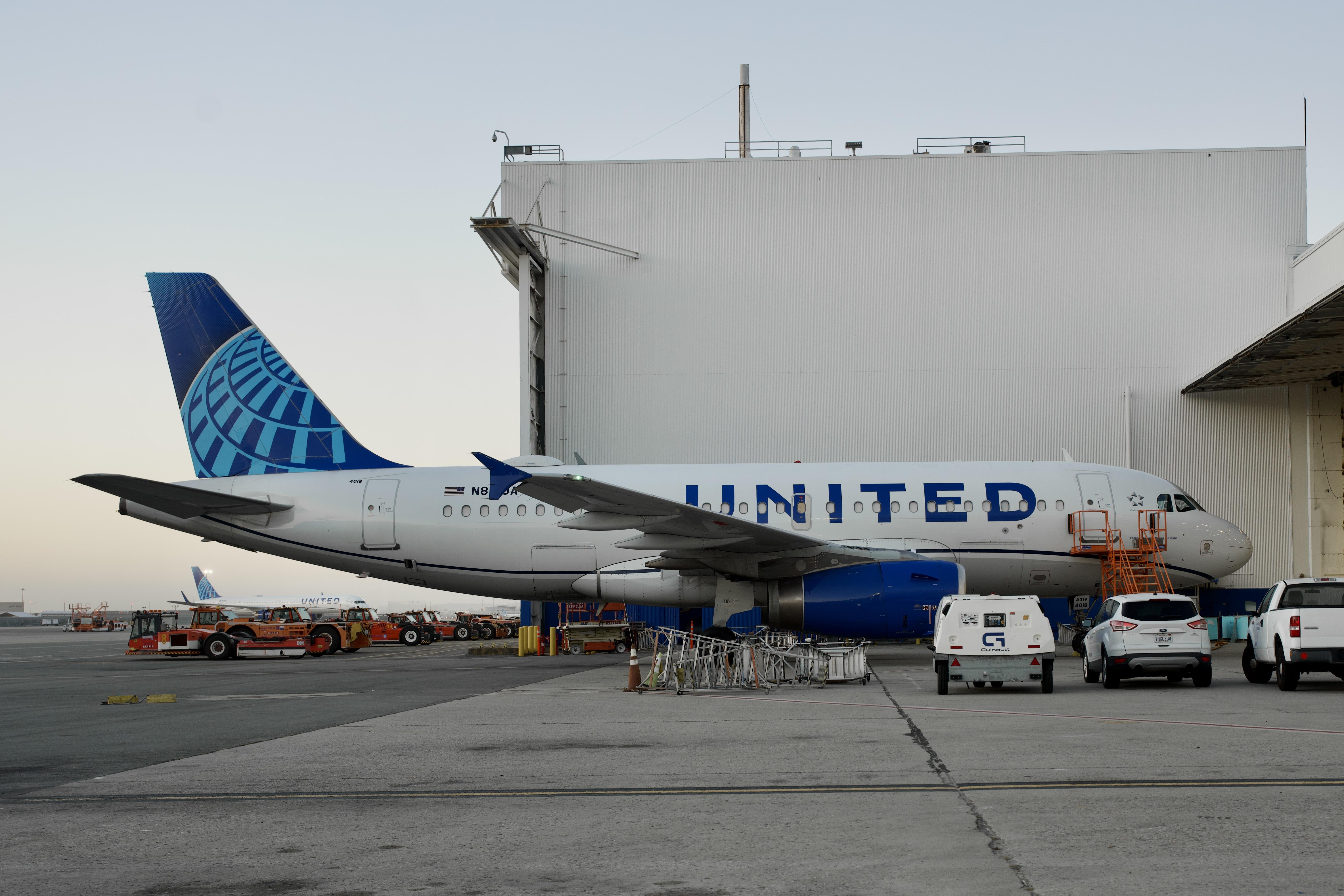 N818UA @ KSFO - SFO 2026 - by ClaytonEddy