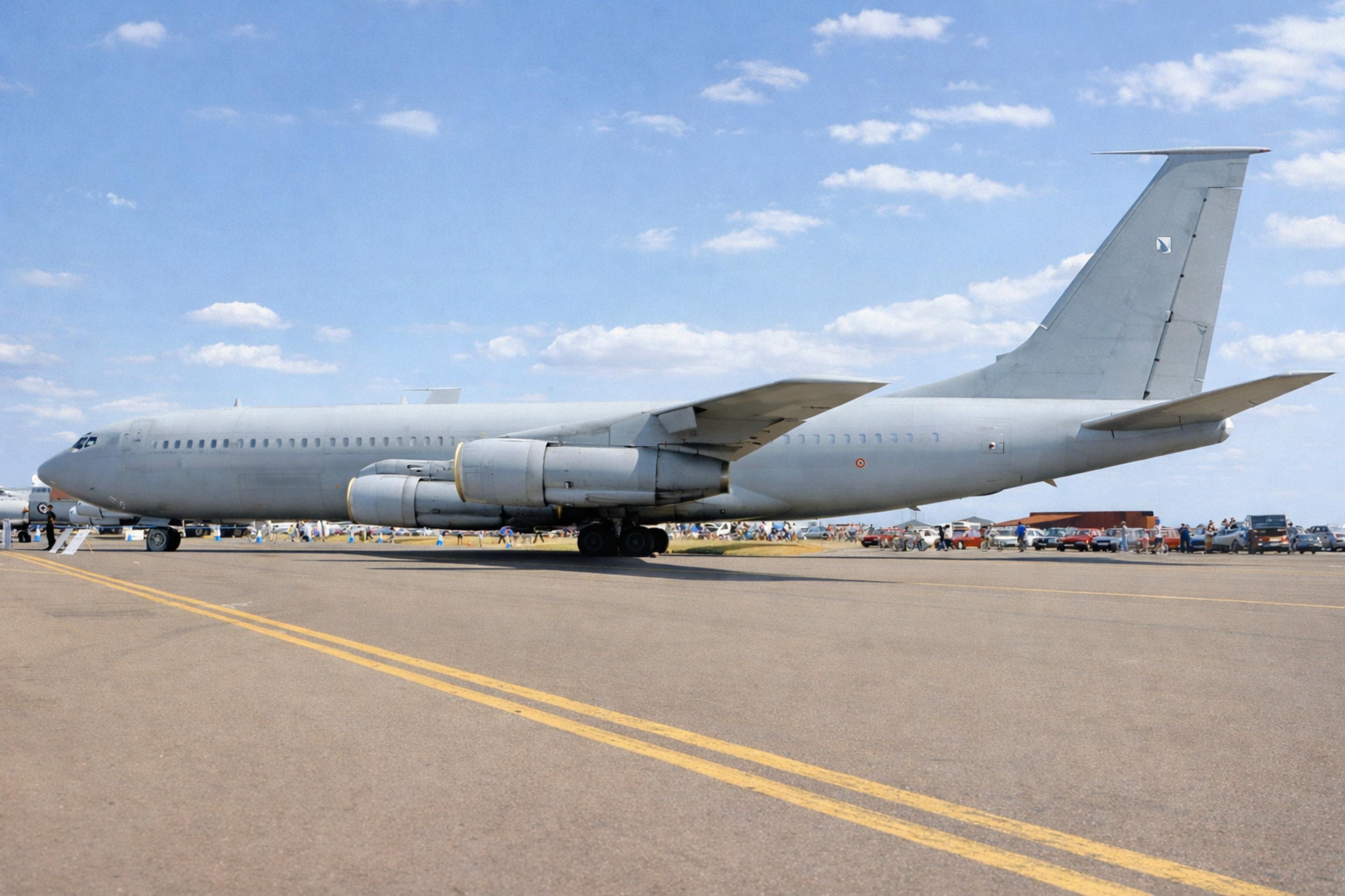 MM62148 @ EGVA - MM62148 1971 Boeing 707-30382B Italian AF IAT  - by PhilR