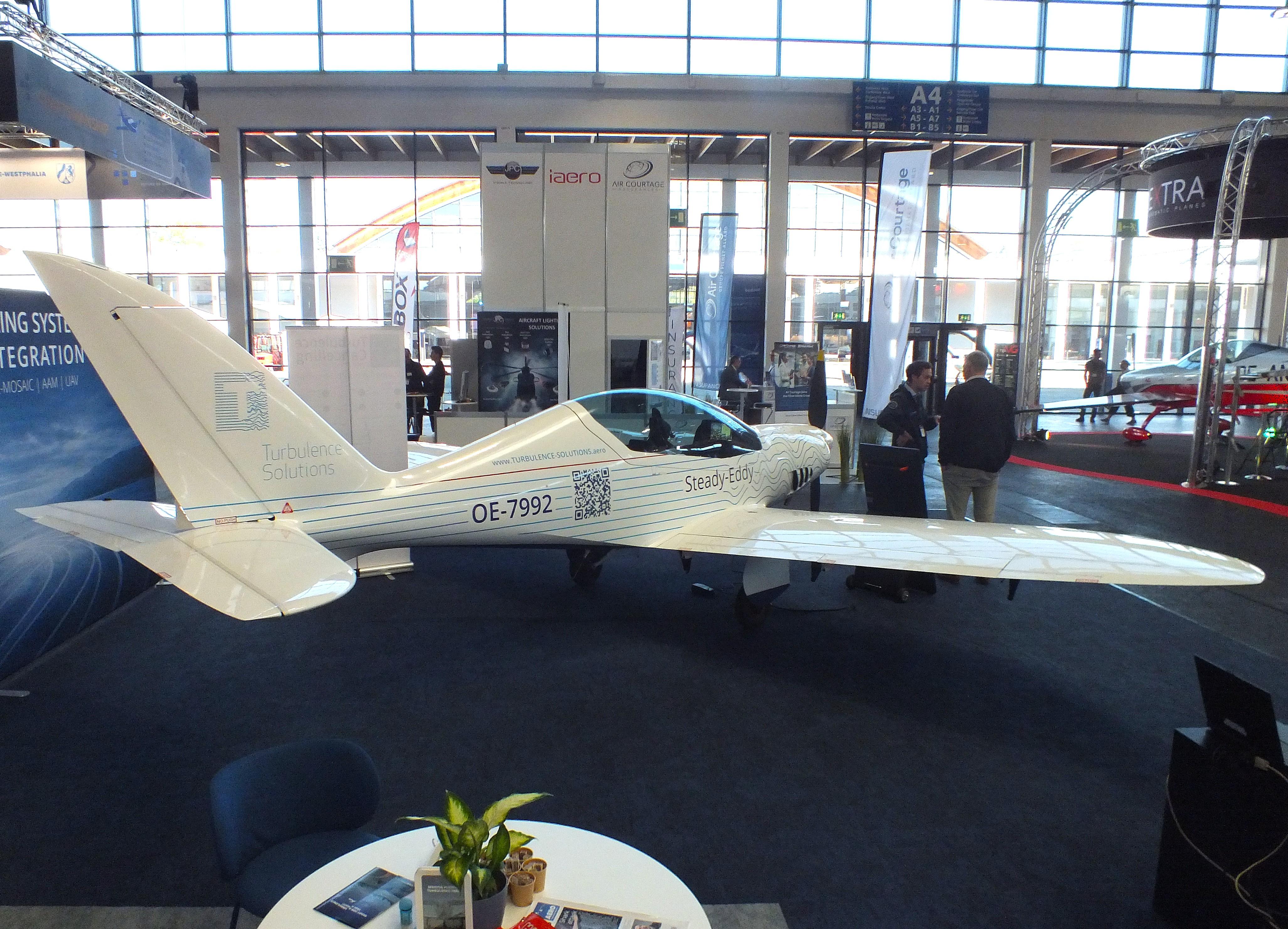 OE-7992 @ EDNY - Shark Aero Shark 600 Turbulence-Solutions demonstrator at the AERO 2026, Friedrichshafen - by iwarnecke