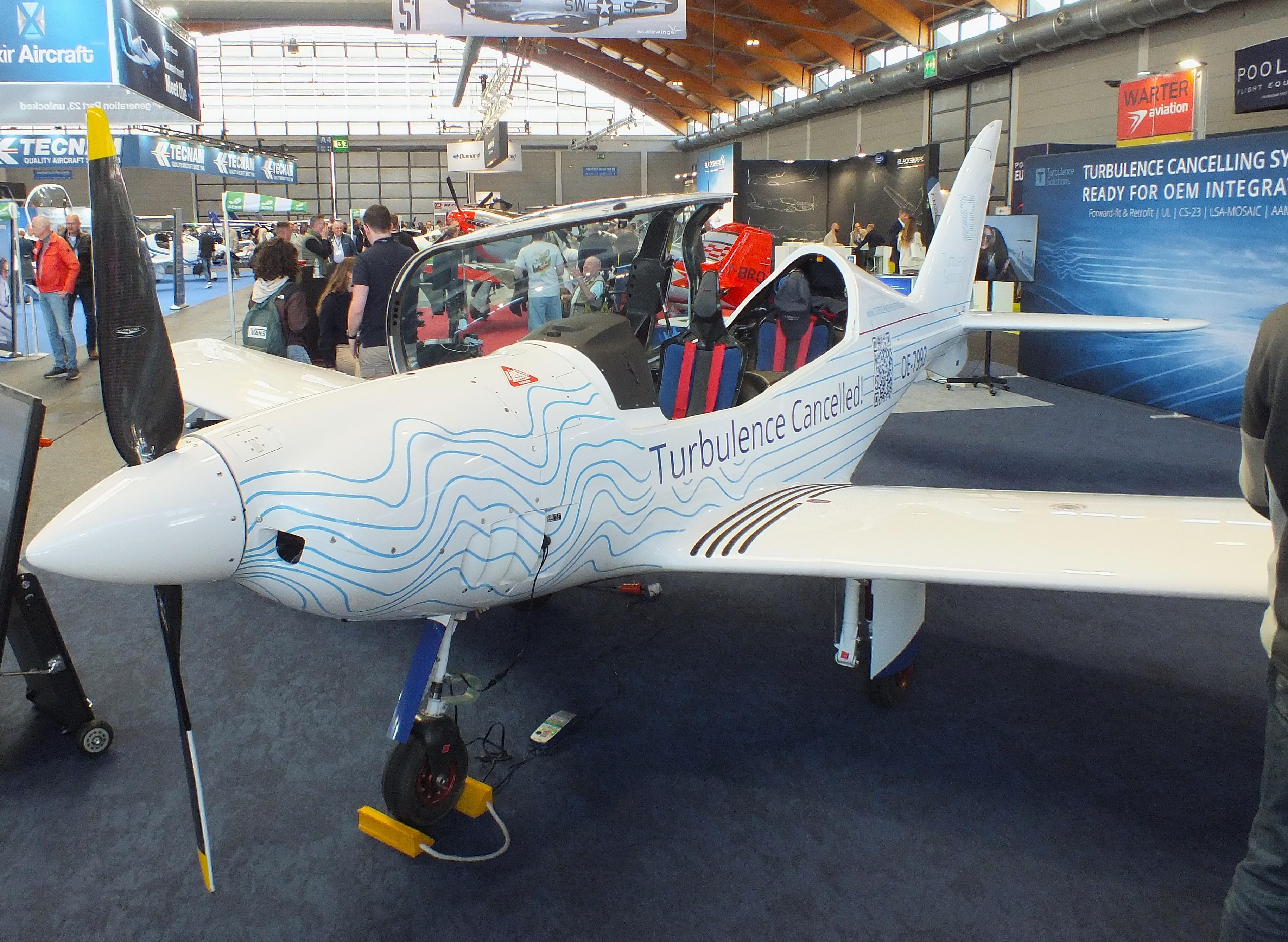 OE-7992 @ EDNY - Shark Aero Shark 600 Turbulence-Solutions demonstrator at the AERO 2026, Friedrichshafen - by iwarnecke