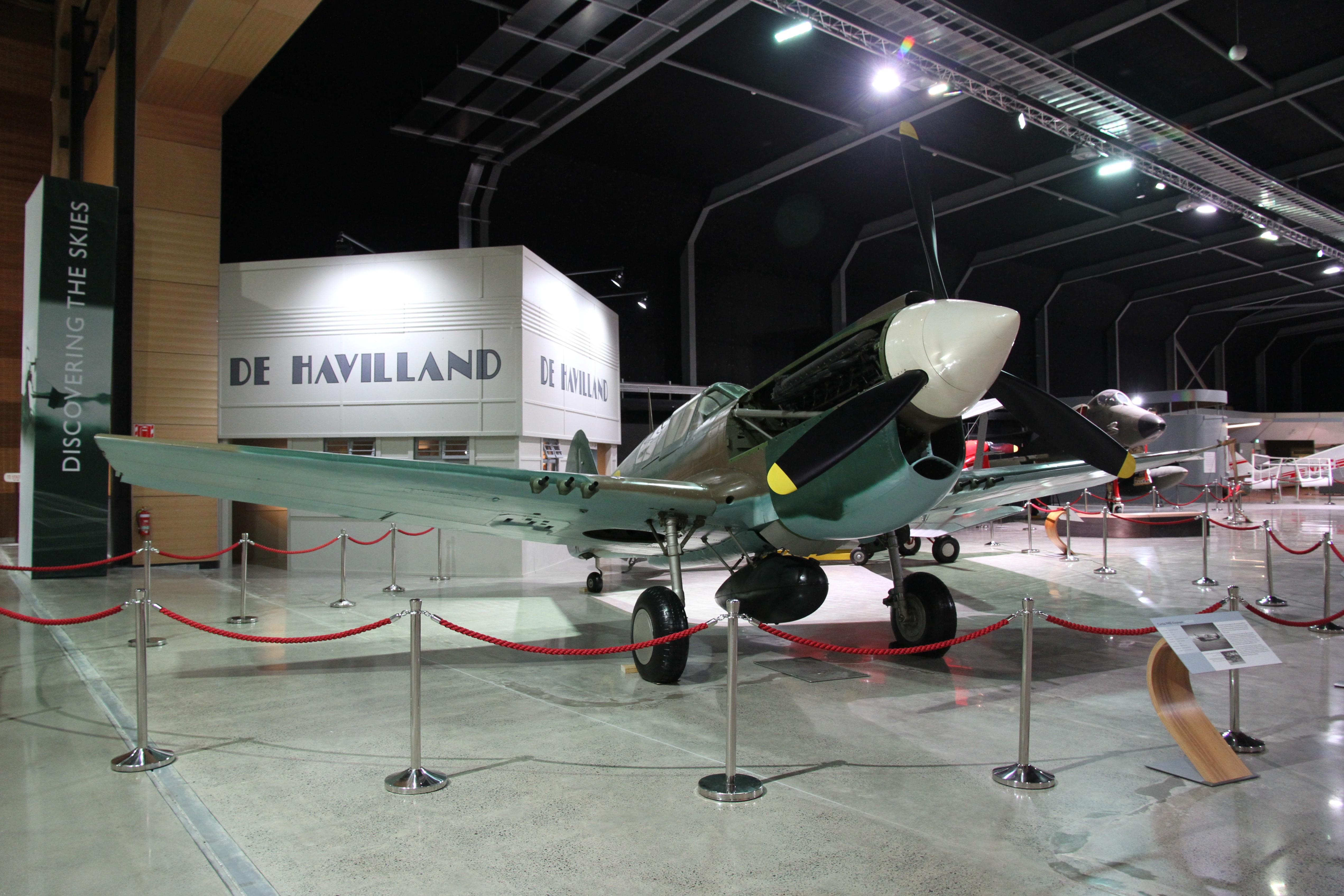 NZ3039 @ NZAA - NZ3039 (41-36385, EV131) 1942 Curtis P-40E Warhawk RNZAF Auckland MoTaT  - by PhilR
