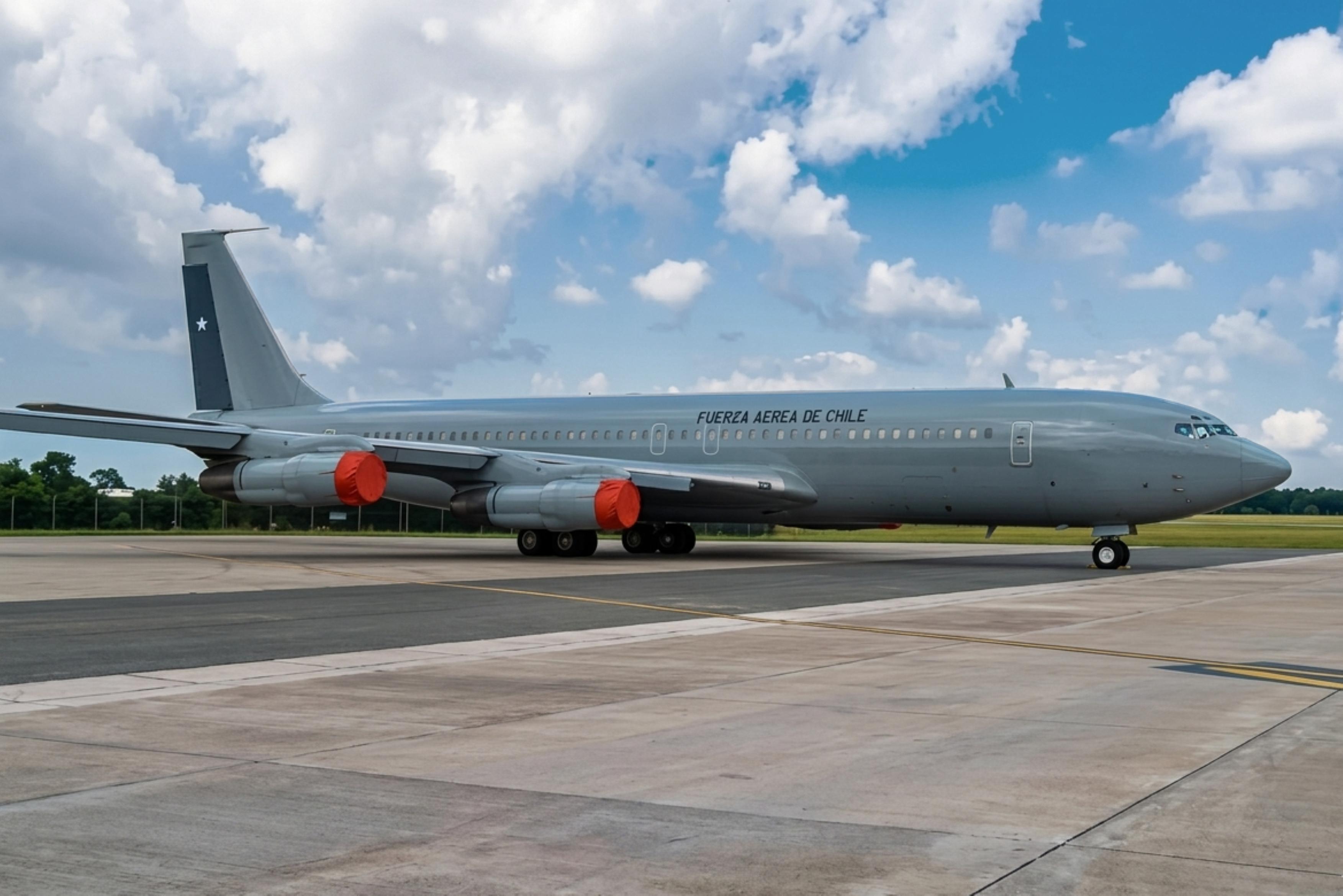 902 @ EGVA - 902 1967 Boeing 707-351C ChileanAF RIAT  - by PhilR