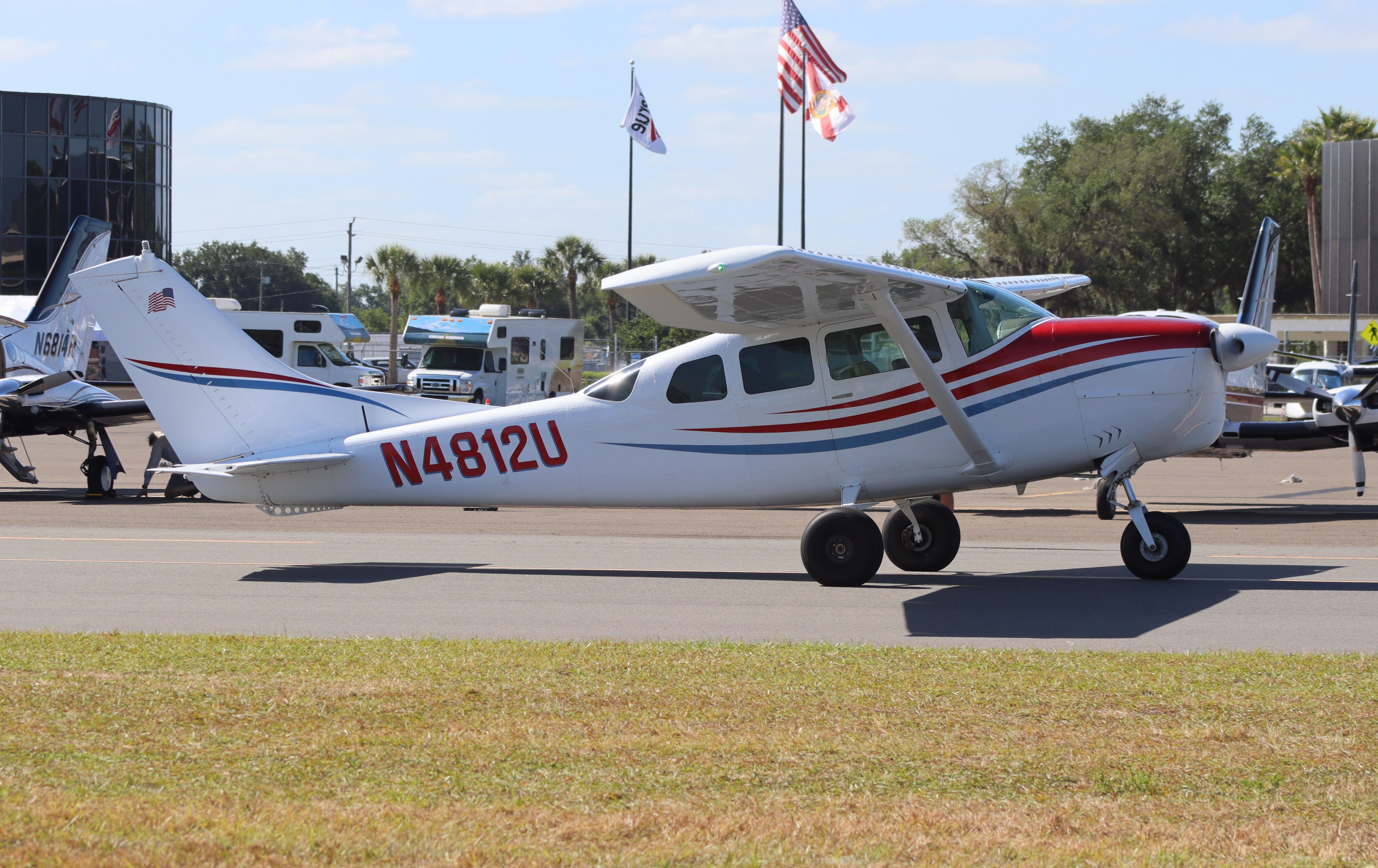 N4812U @ KLAL - Cessna 205A - by MarkPasqualino