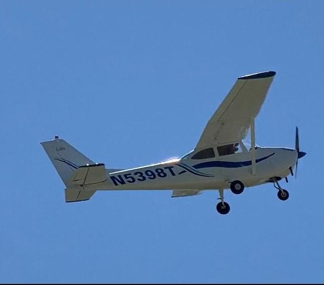 N5398T @ 8C4 - Departing to the west - by n6772foxtrot