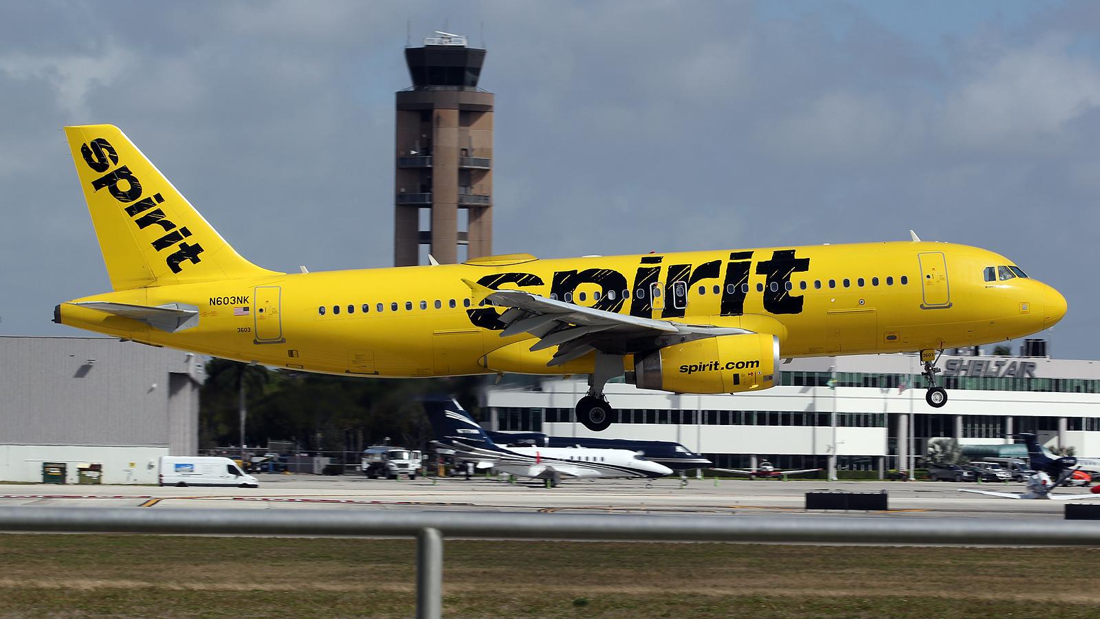 N603NK @ FLL - at fll - by Ronald