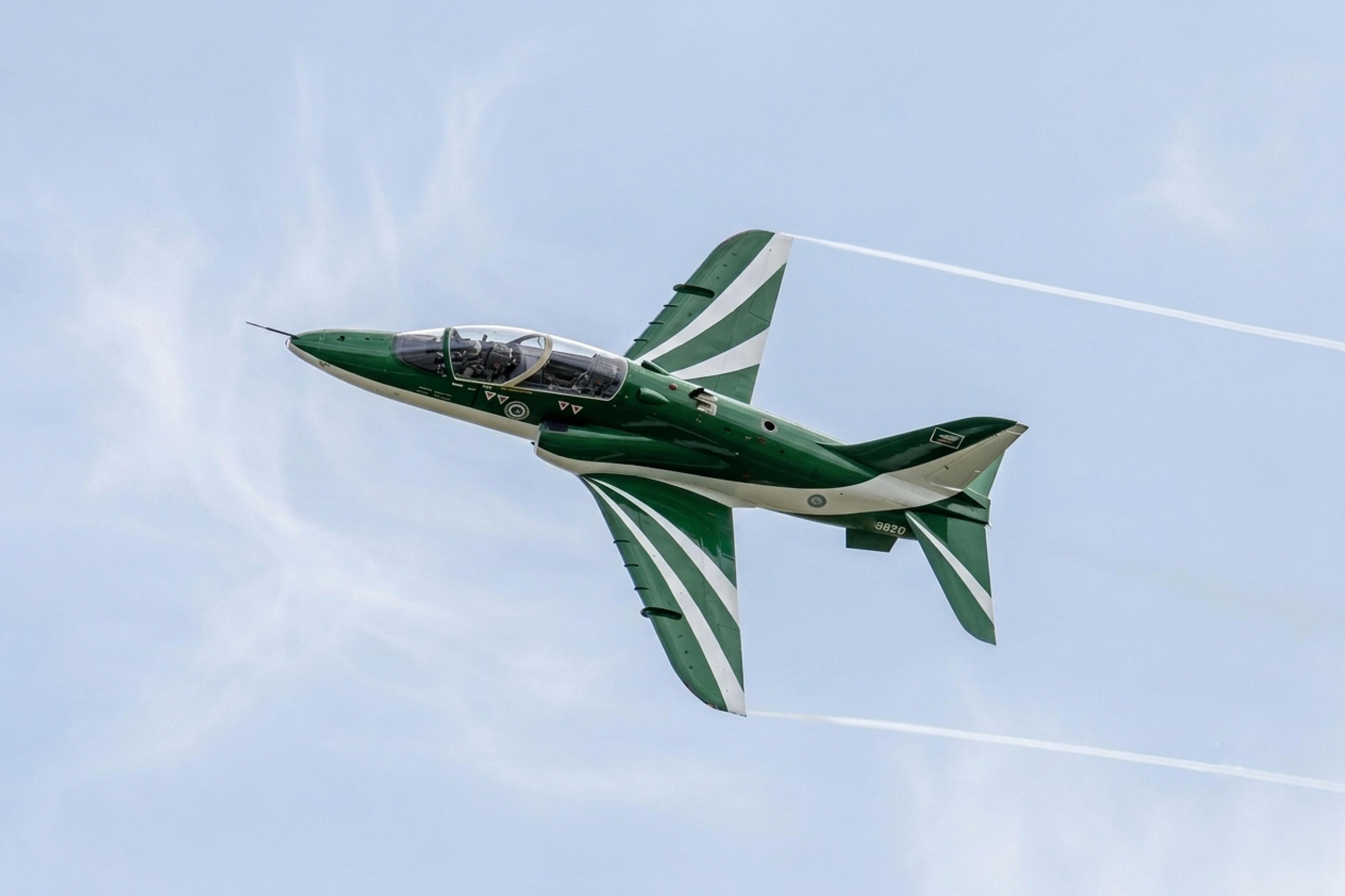 8820 @ EGVA - 8820 BAe Hawk Mk 65 RSAF 'Hawks' RIAT RAF Fairford 
 - by PhilR