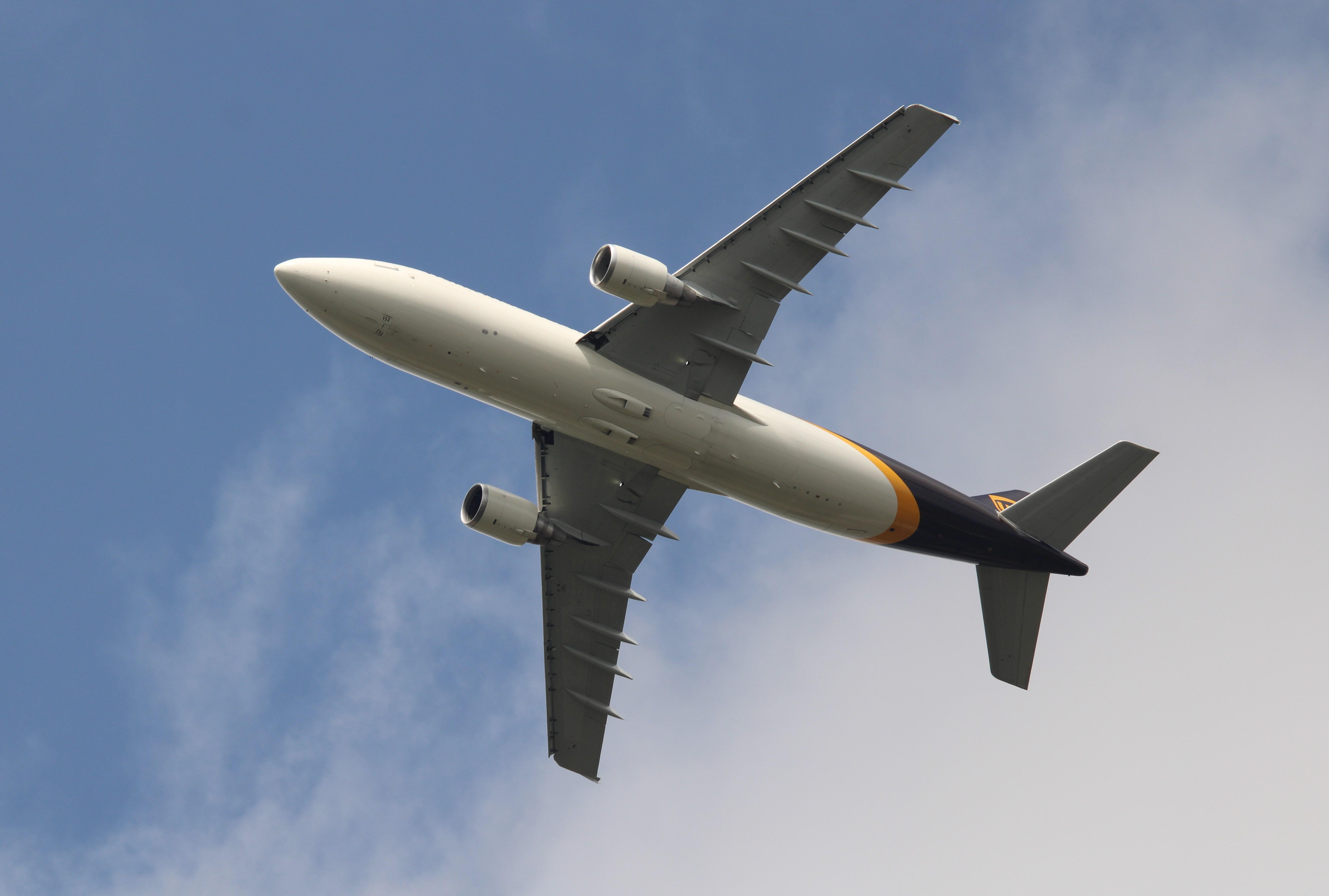 N152UP @ KRFD - Airbus A300F4-622 - by MarkPasqualino