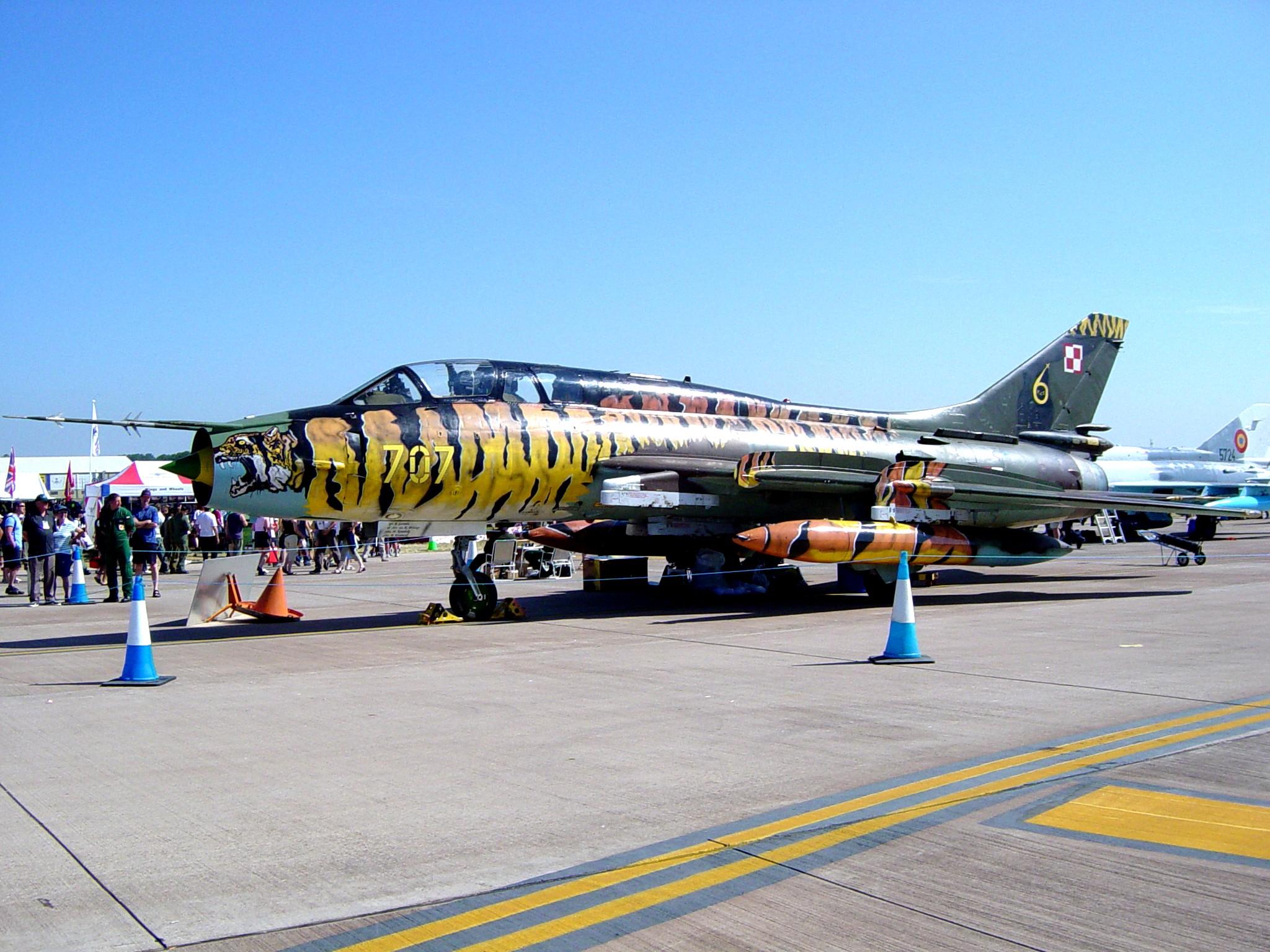707 @ EGVA - 707 Sukhoi Su-22UM-3K PolAF RIAT 
 - by PhilR
