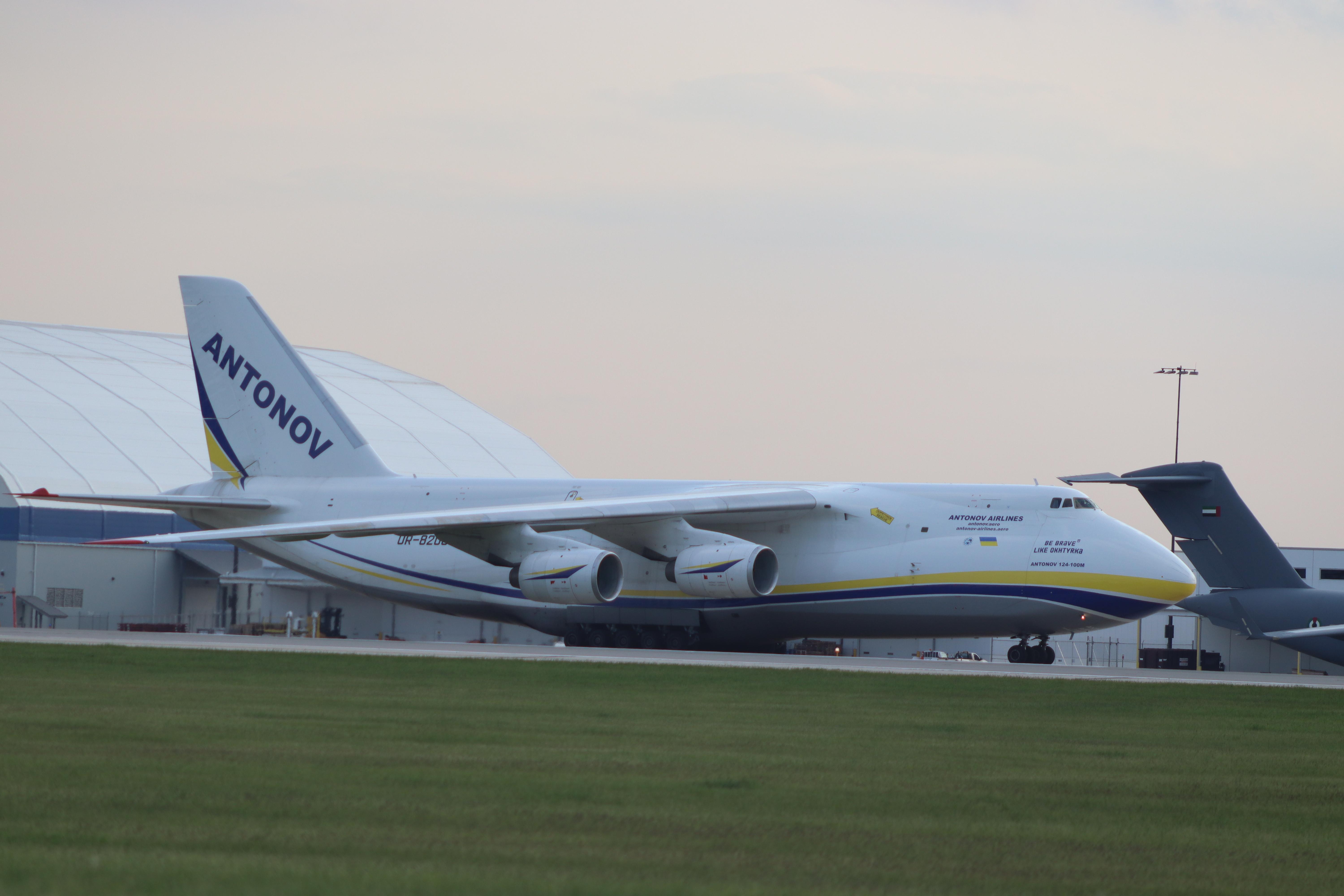 UR-82008 @ KRFD - Antonov An-124-100M Rusian - by MarkPasqualino
