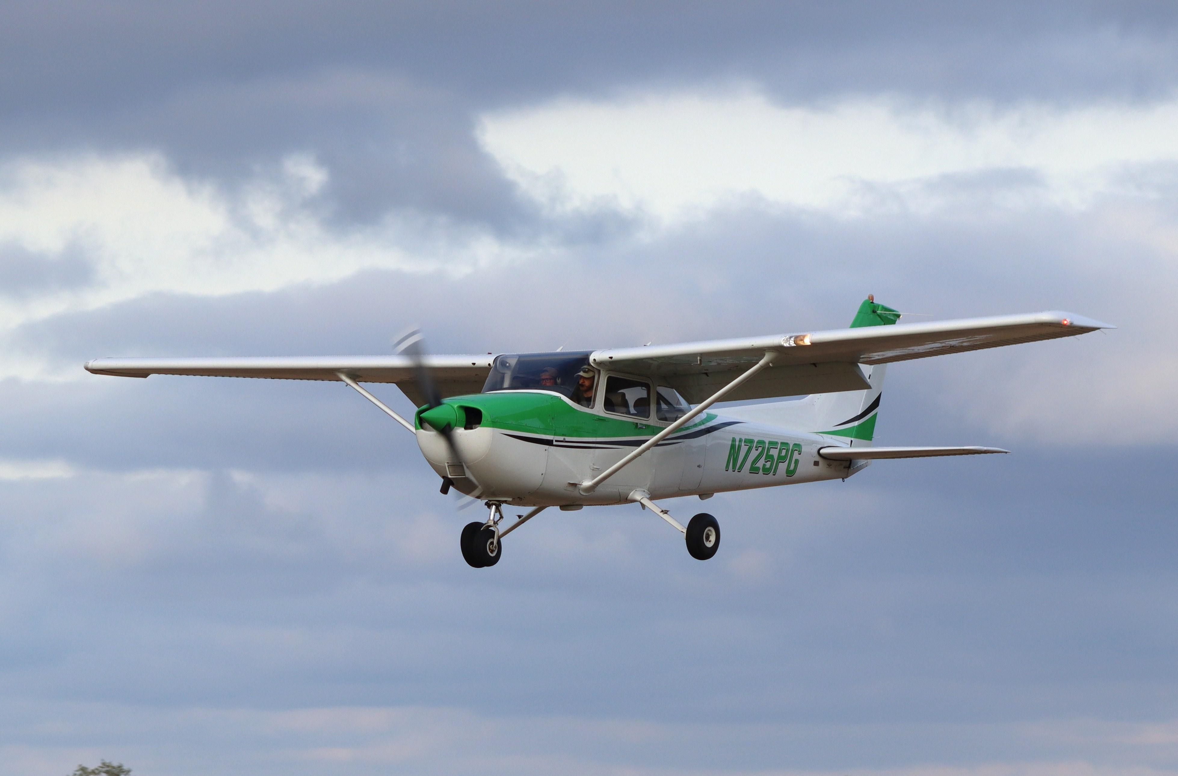 N725PG @ C77 - Cessna 172S - by MarkPasqualino