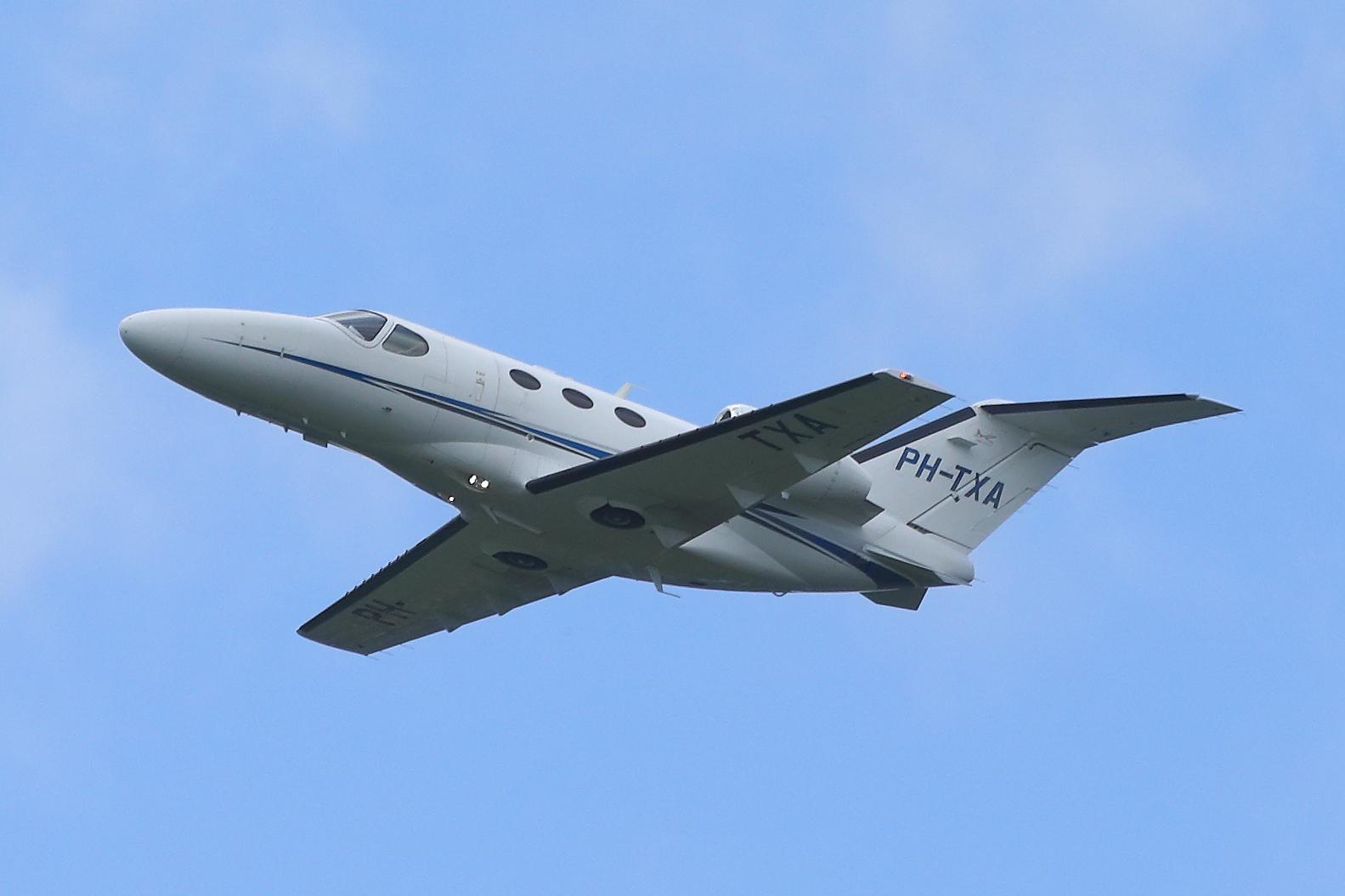 PH-TXA photo, click to enlarge