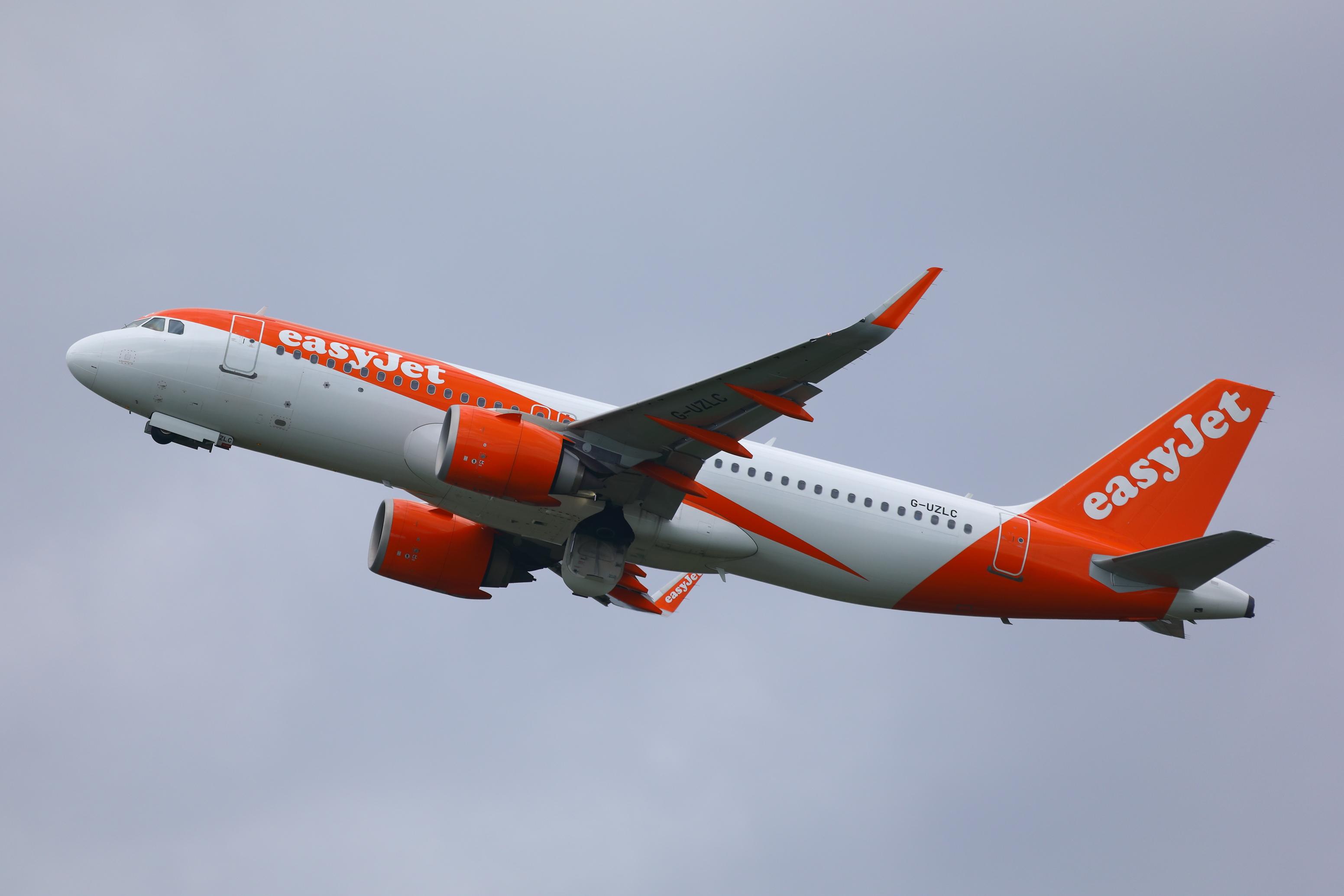G-UZLC photo, click to enlarge