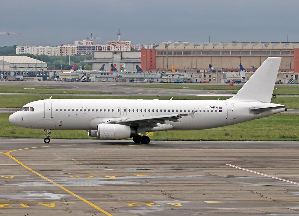 LY-FJI @ LFBO - Taxiing holding point rwy 32R for departure... All white c/s without titles... Used by Norwegian... - by Shunn311