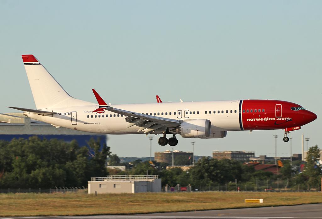 SE-RTM @ LFBO - Landing rwy 14R - by Shunn311