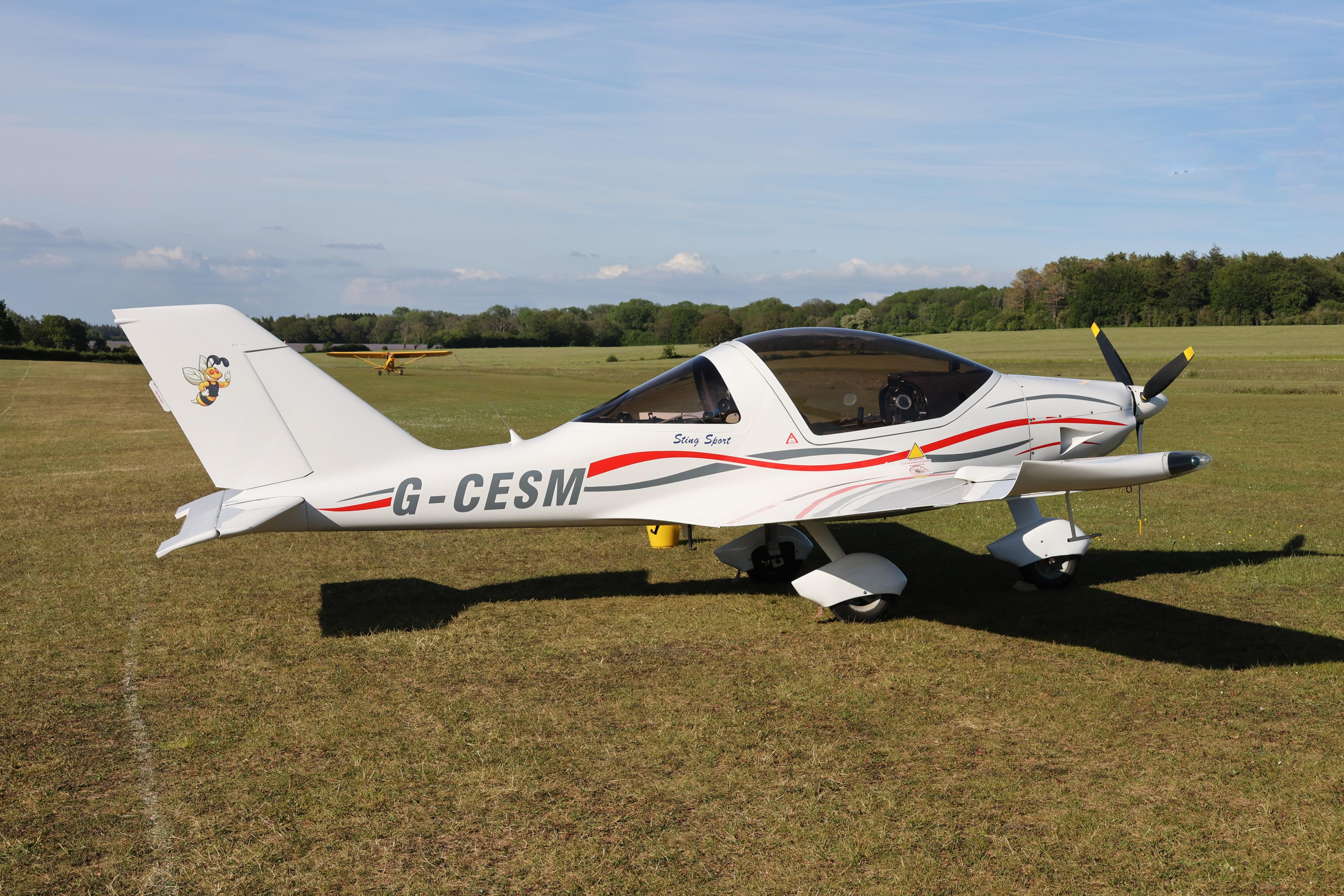 G-CESM @ EGHP - G-CESM 2011 TL 2000UK Sting Carbon Popham 
 - by PhilR