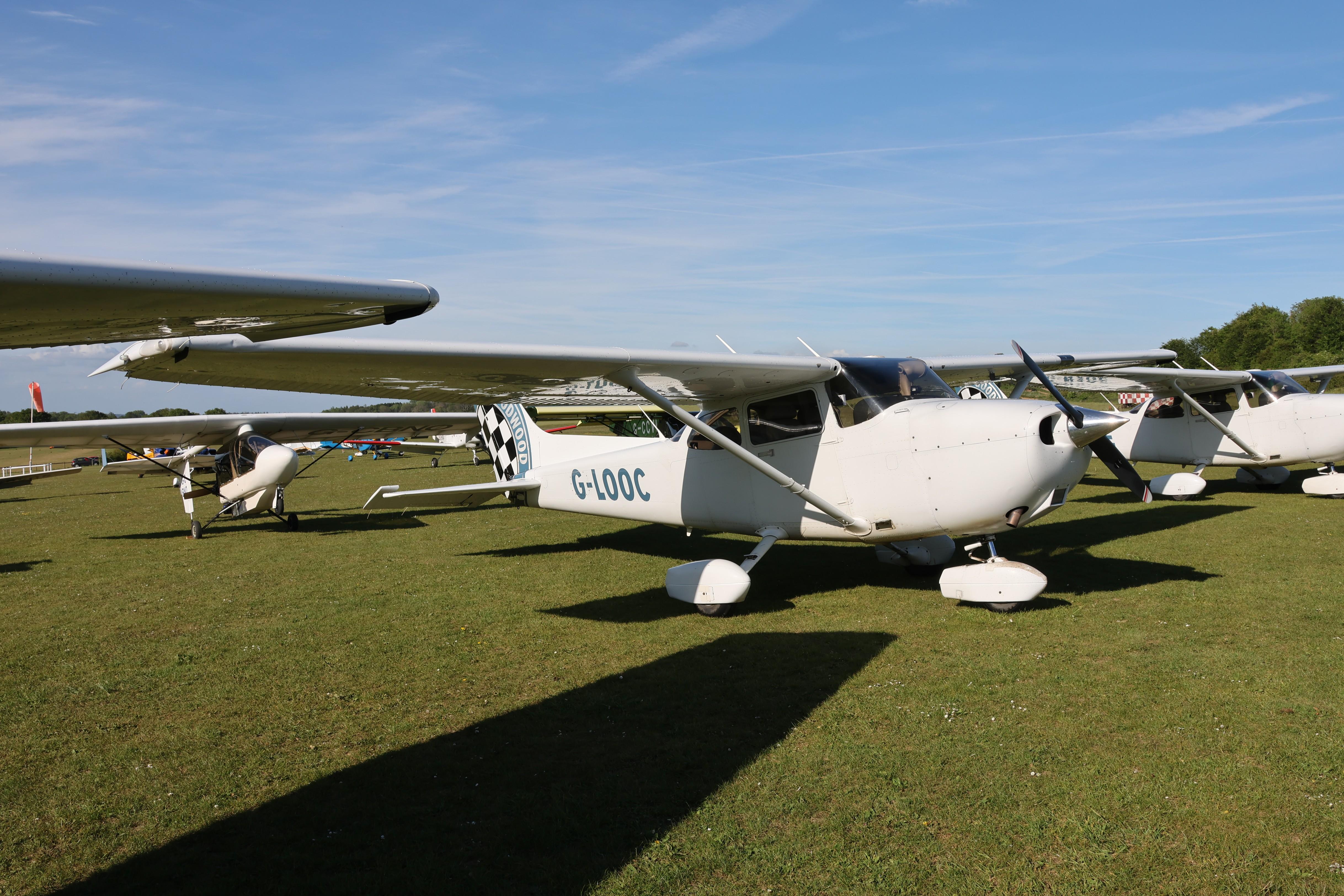 G-LOOC @ EGHP - G-LOOC 2009 Cessna 172S Skyhawk Popham
 - by PhilR