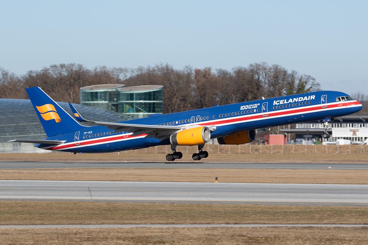 TF-ISX @ LOWS - Icelandair 757-300 - by Andy Graf