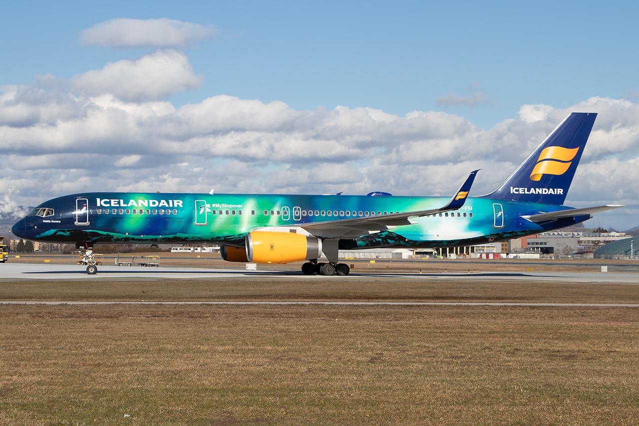 TF-FIU @ LOWS - Icelandair 757-200 - by Andy Graf
