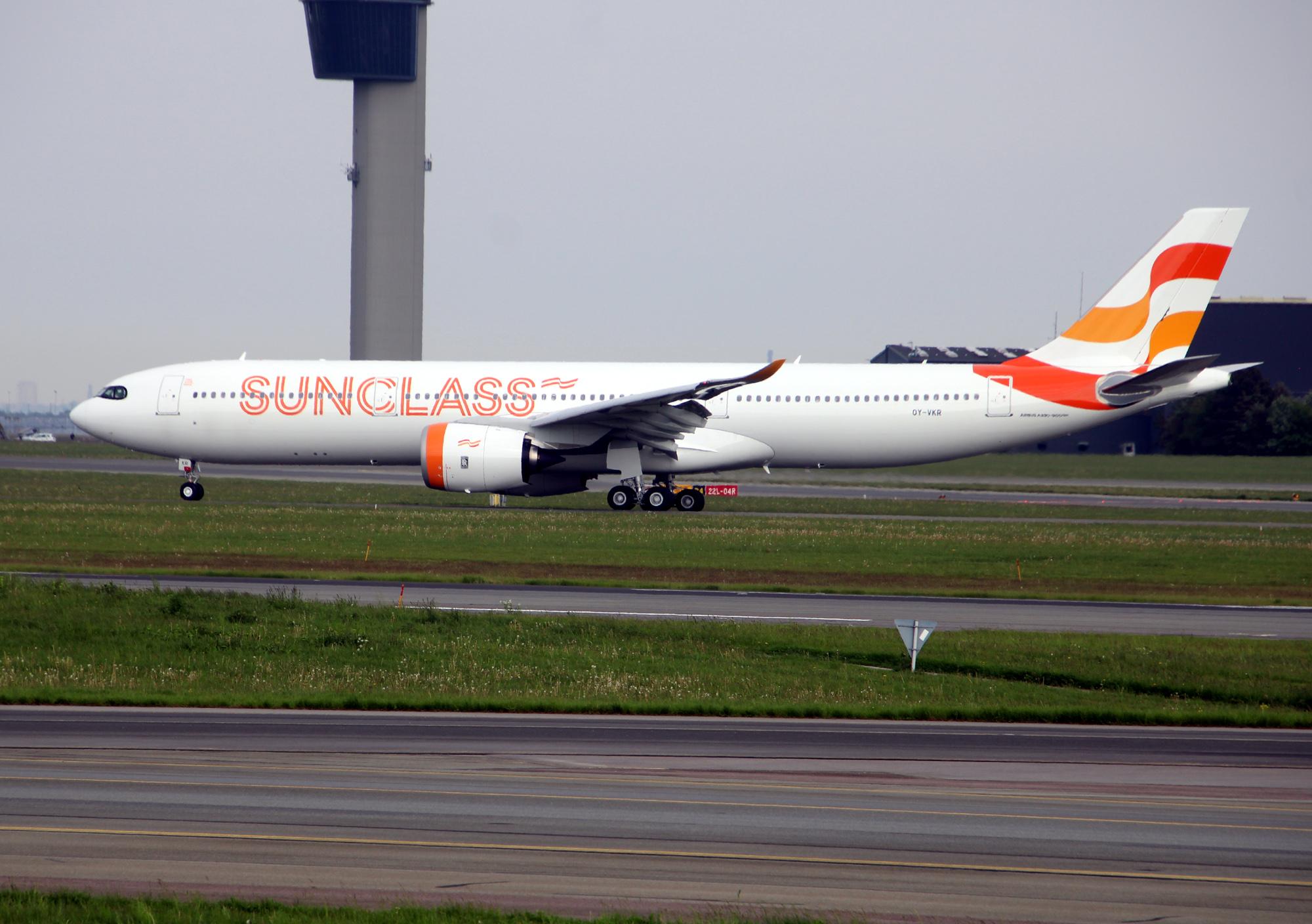 OY-VKR @ EKCH - OY-VKR landed rw 22L  - by Erik Oxtorp