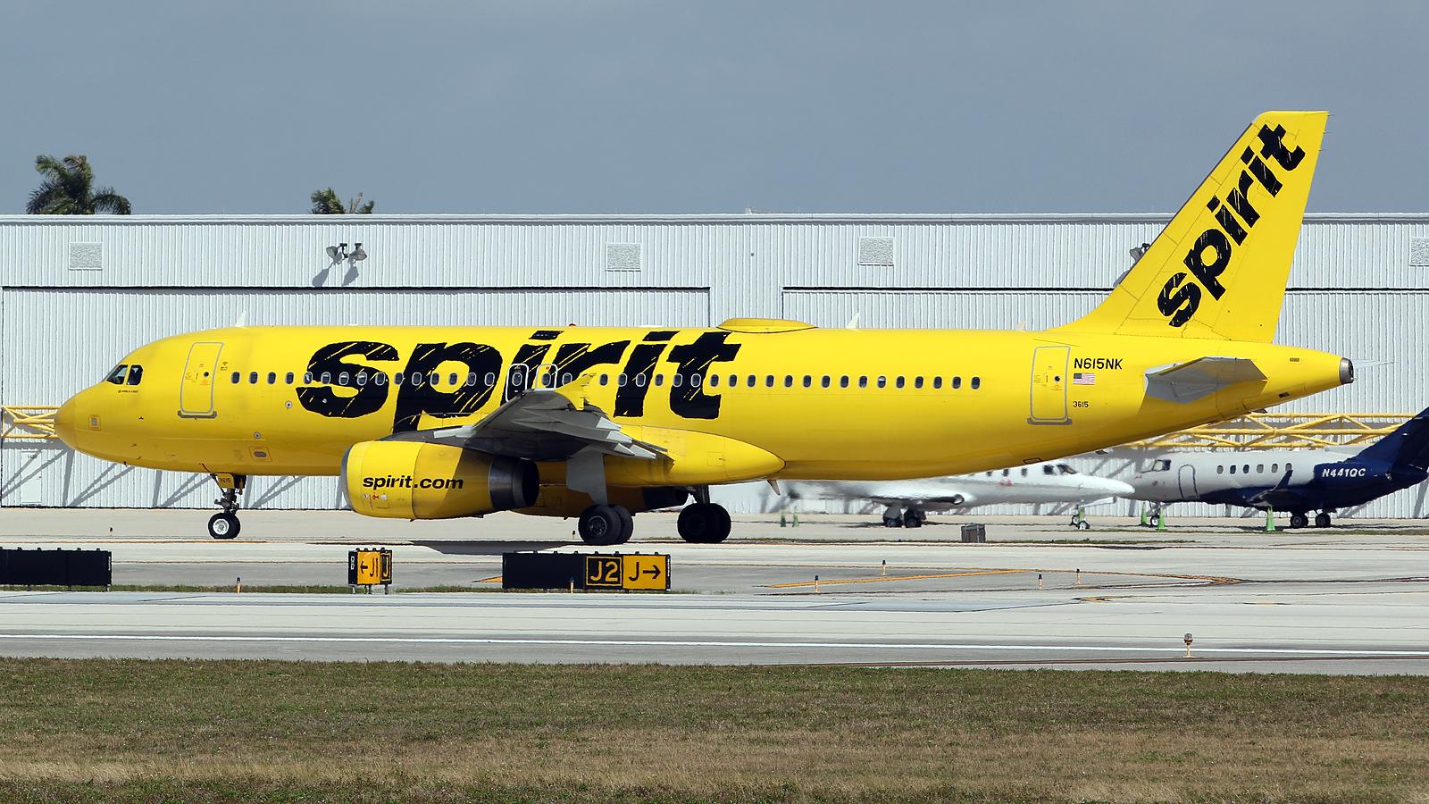 N615NK @ FLL - at fll - by Ronald