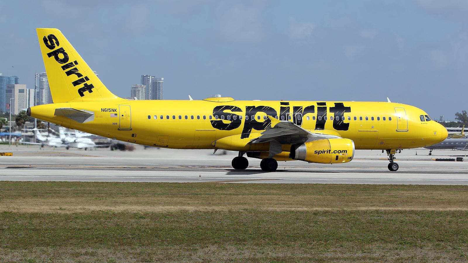 N615NK @ FLL - at fll - by Ronald