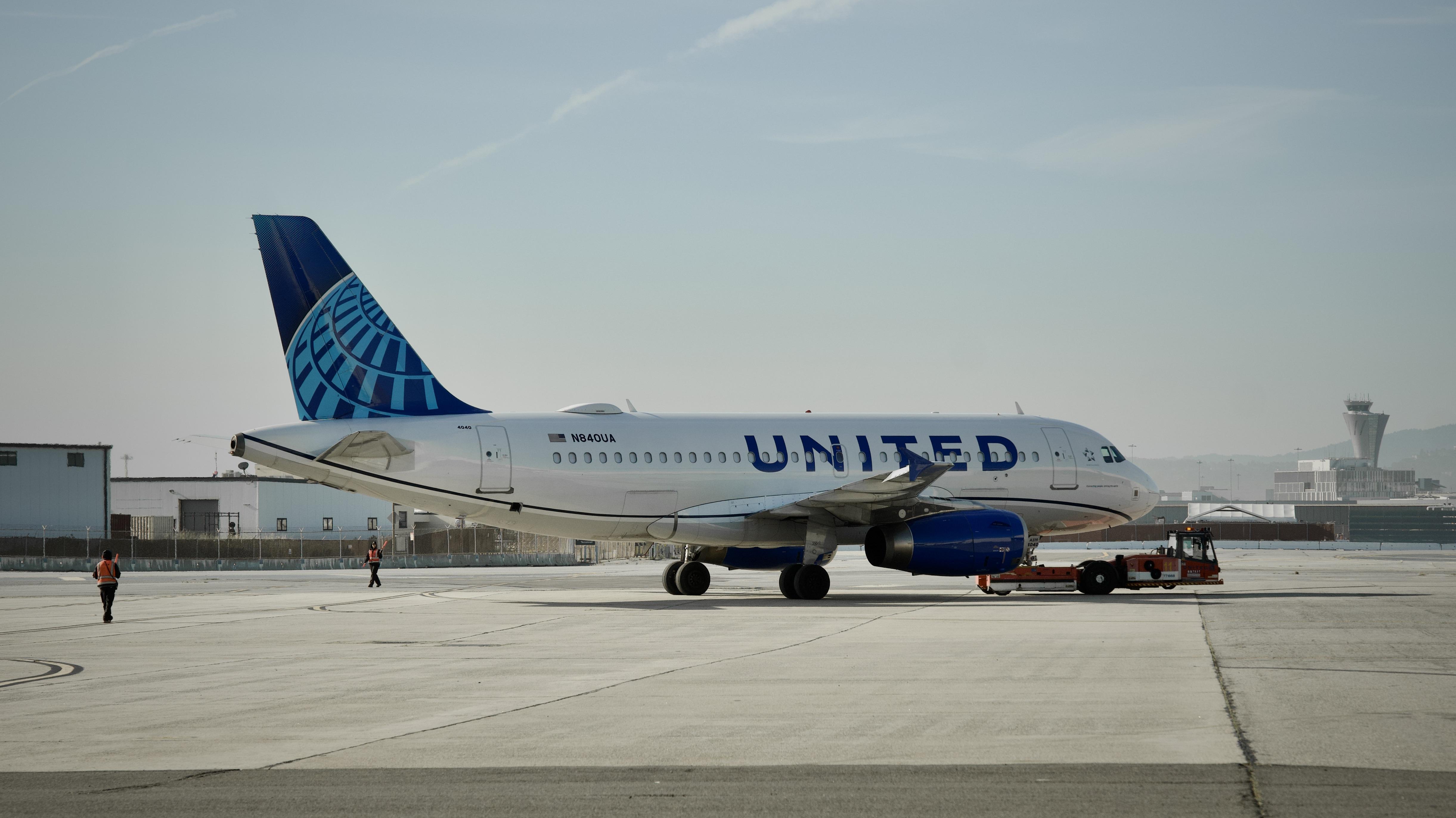 N840UA @ KSFO - SFO 2026 - by ClaytonEddy