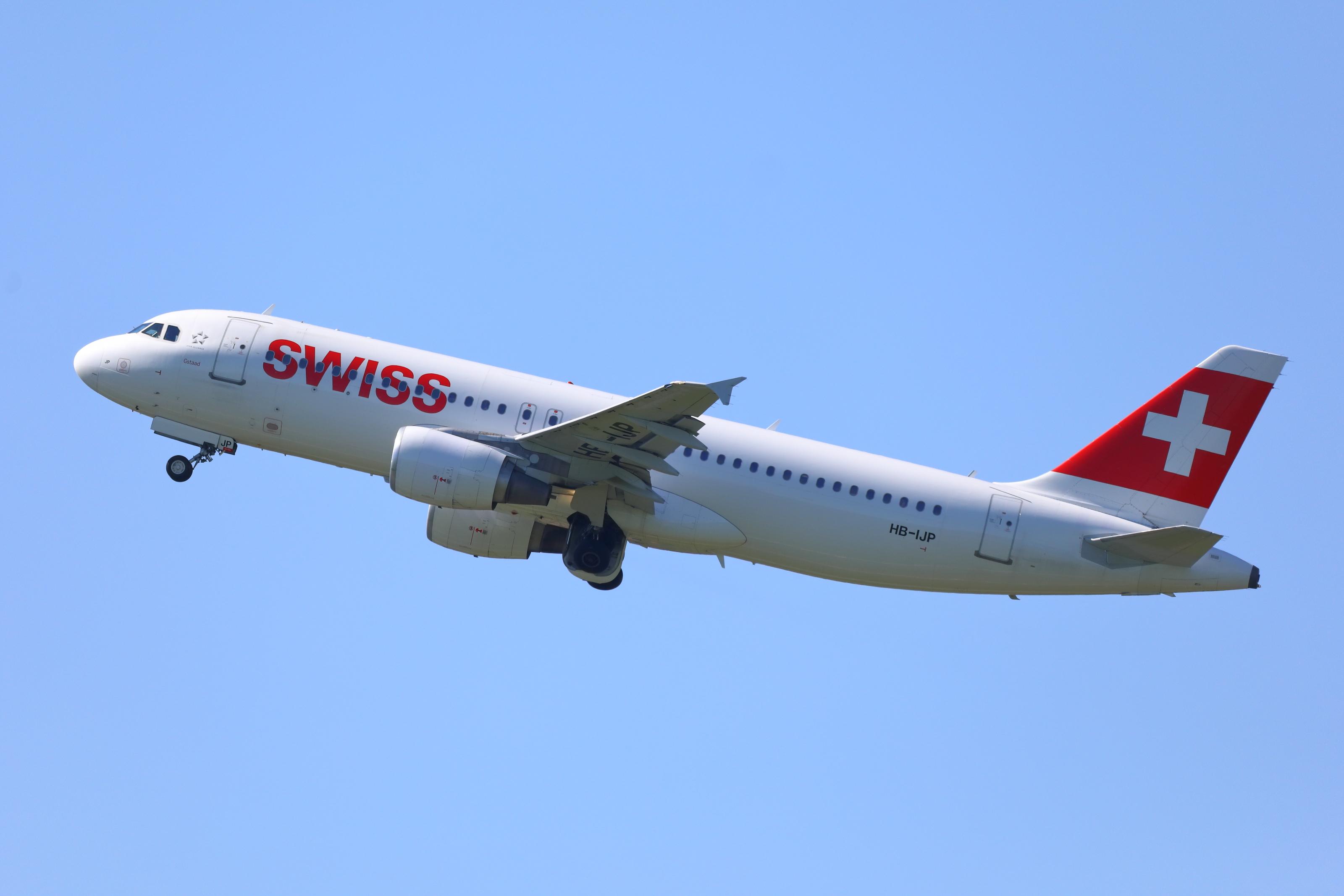 HB-IJP @ CPH - Copenhagen 25.5.2026 - by leo larsen