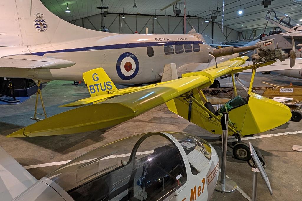 G-BTUS photo, click to enlarge