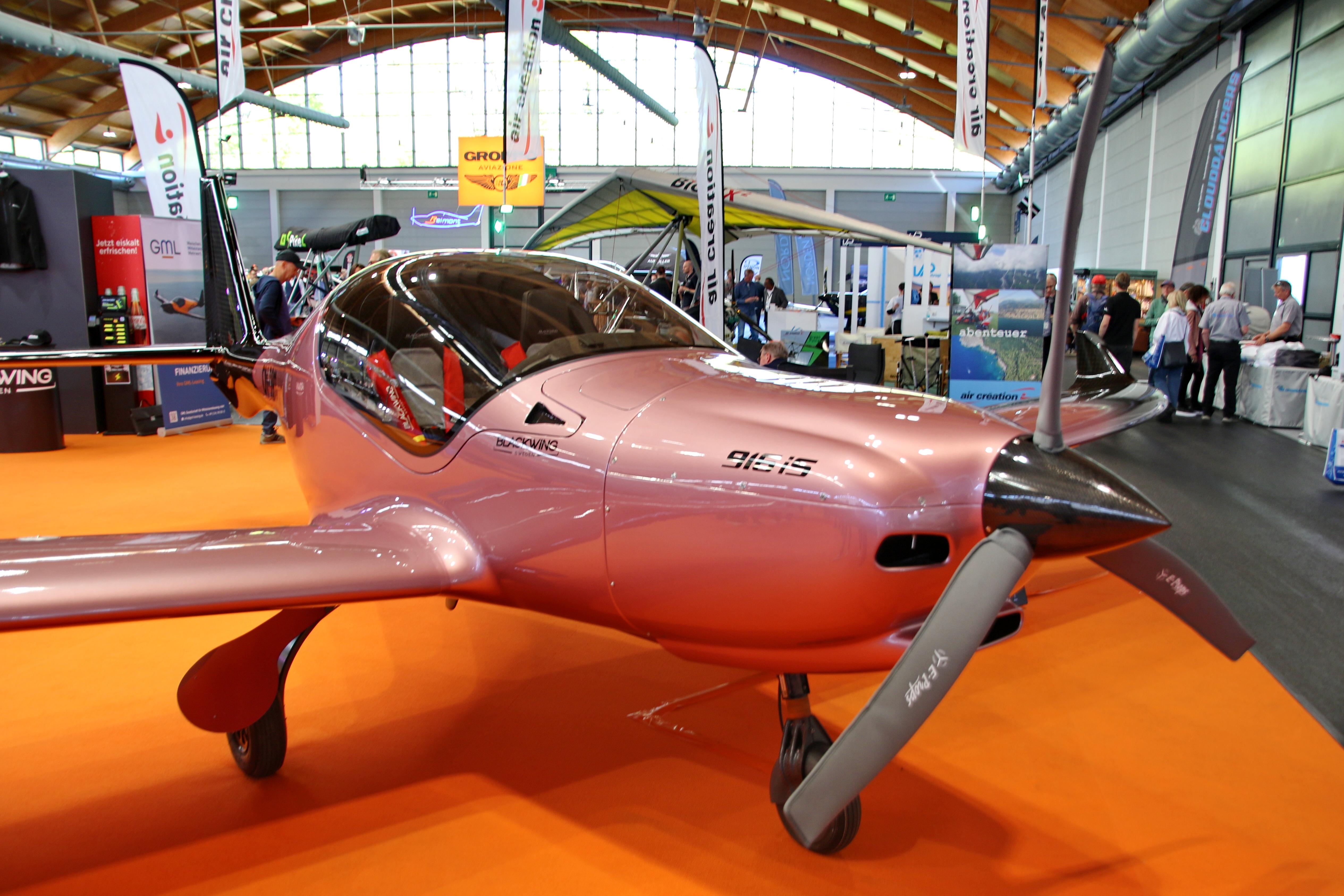 OY-9911 photo, click to enlarge