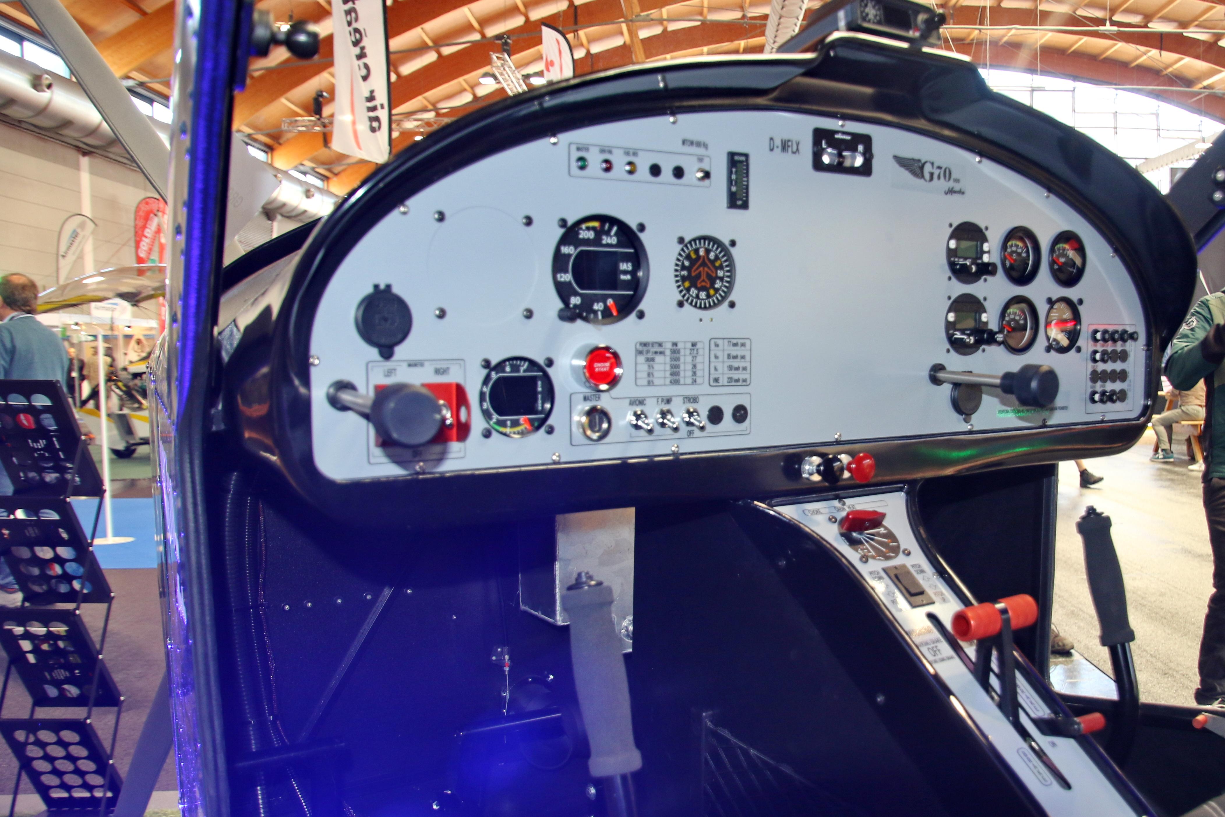 D-MFLX photo, click to enlarge
