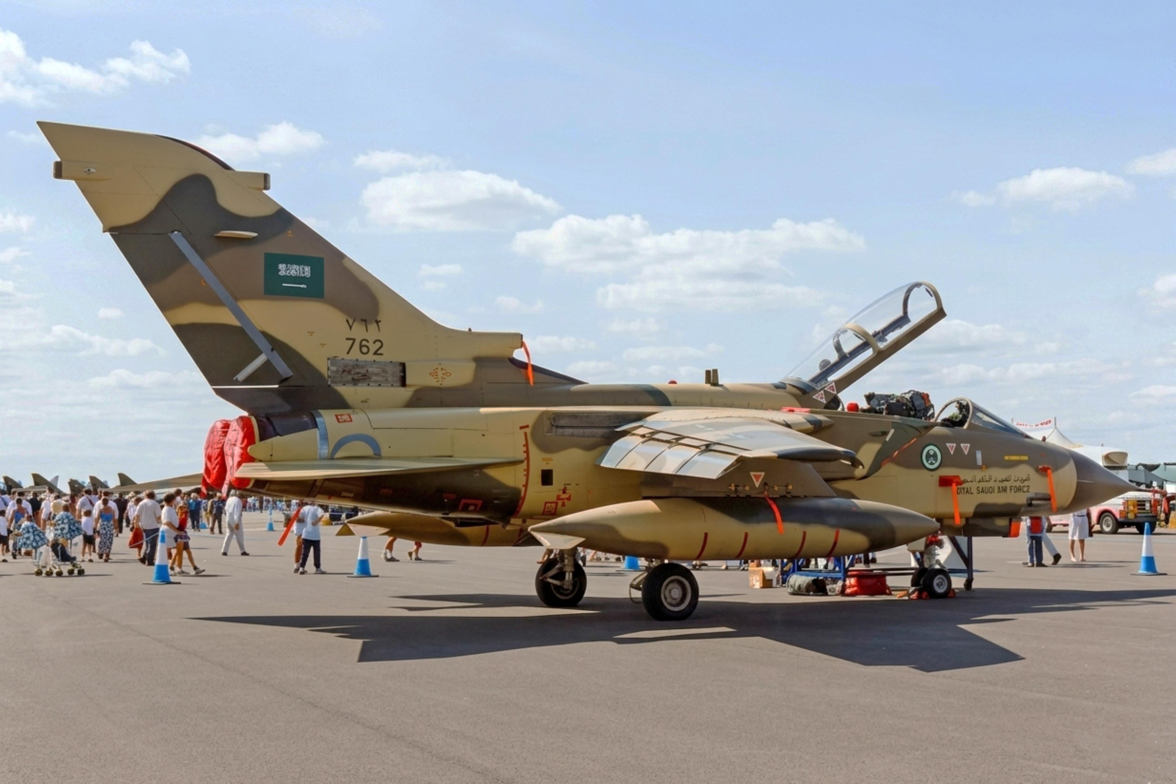 762 @ EGVA - 762 1987 Panavia Tornado IDS RSaudAF IAT - by PhilR