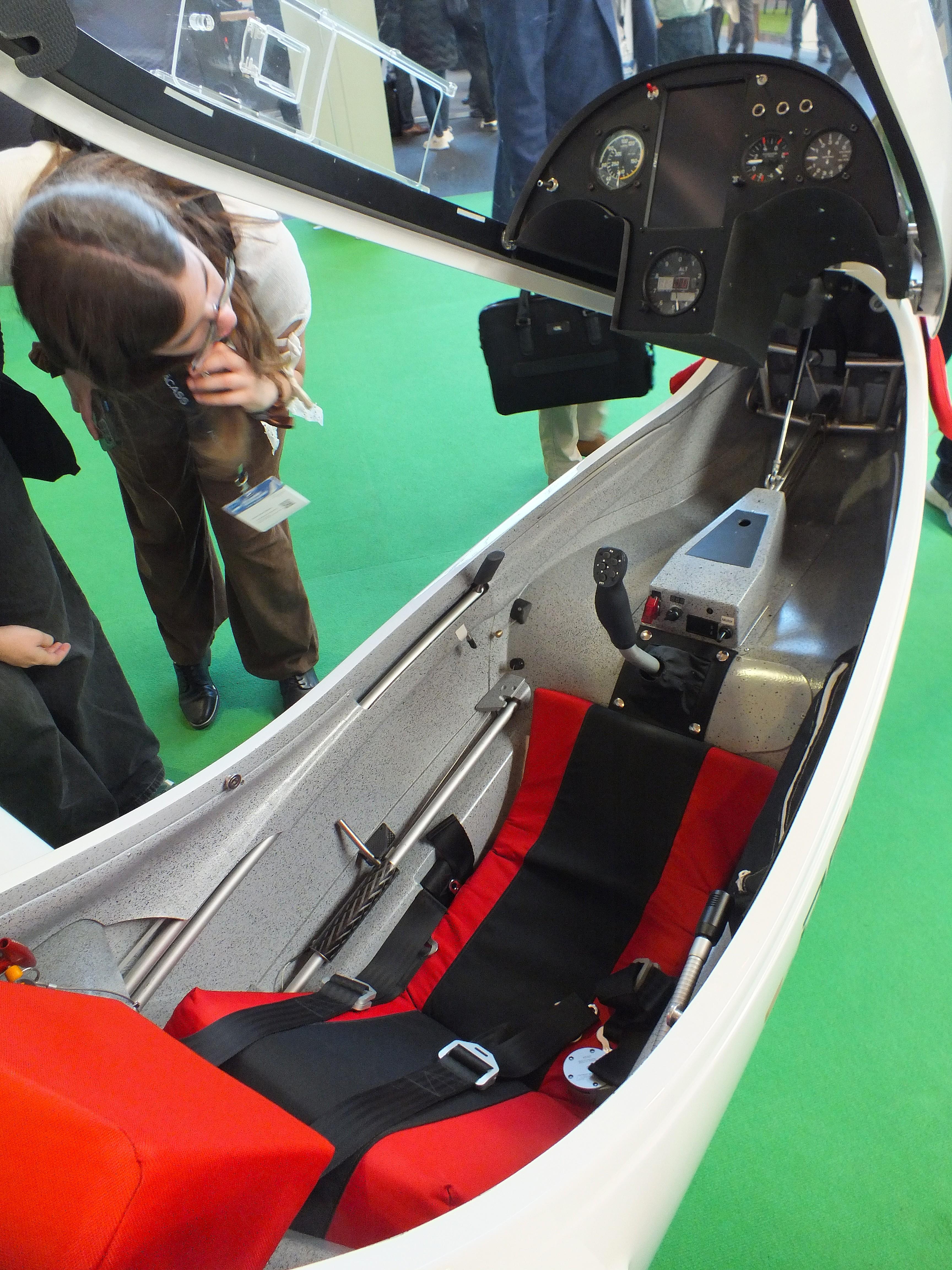 UNKNOWN @ EDNY - Aerial Solution Opportunities e-Dream-Glider at the AERO 2026, Friedrichshafen - by iwarnecke