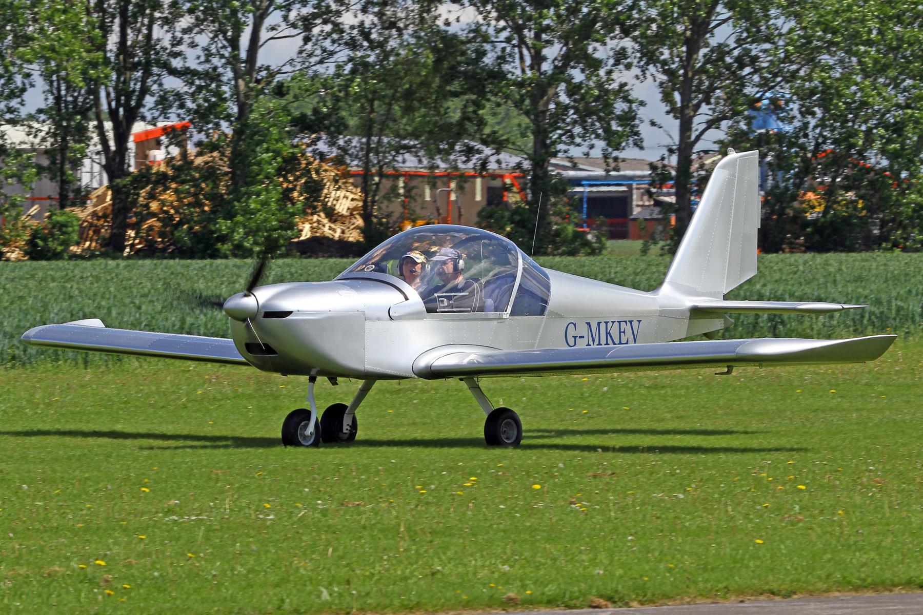 G-MKEV photo, click to enlarge