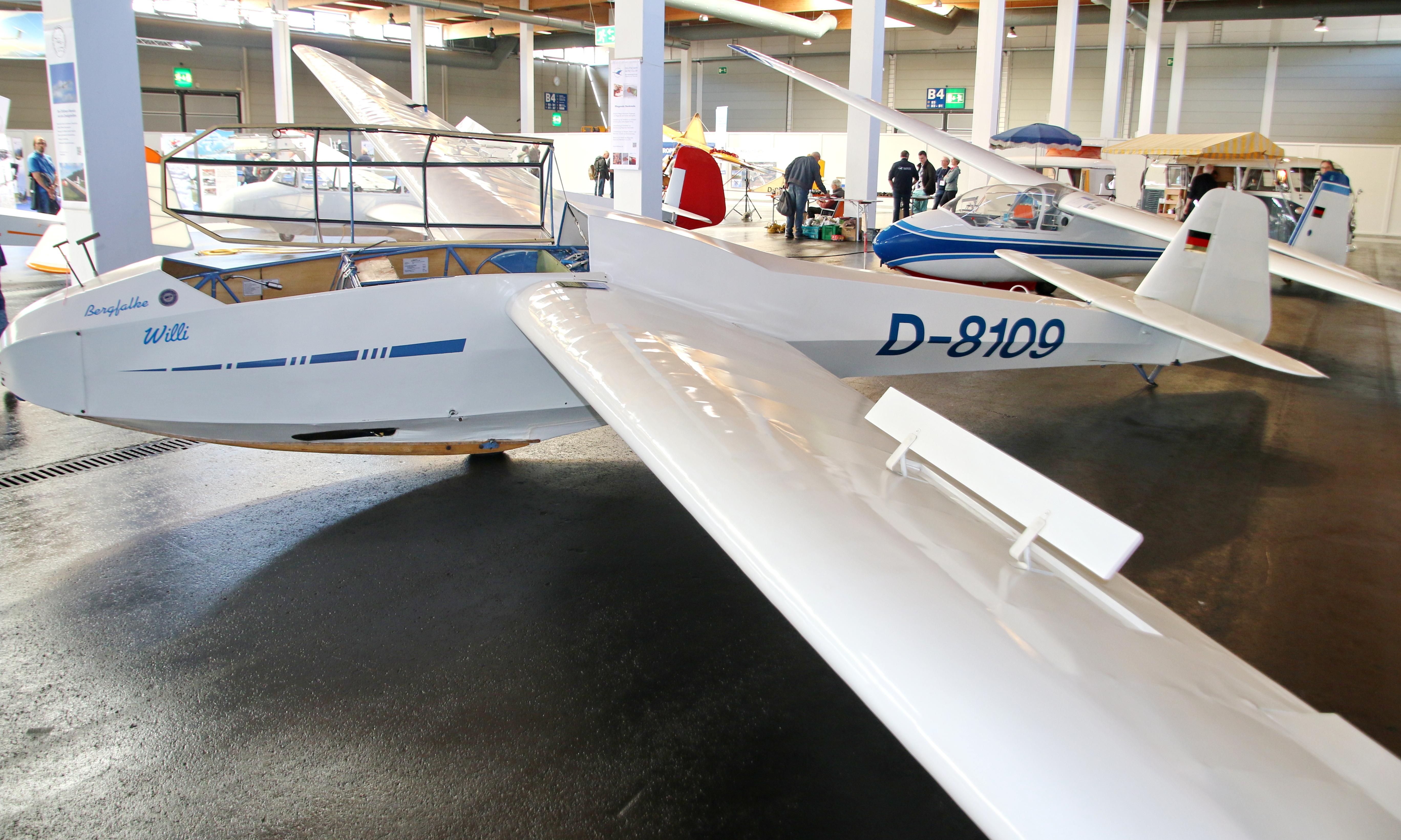 D-8109 @ EDNY - EDNY - Bodensee Airport Friedrichshafen, Germany. AERO 2026 - by AttilaGroszvald/Groszi