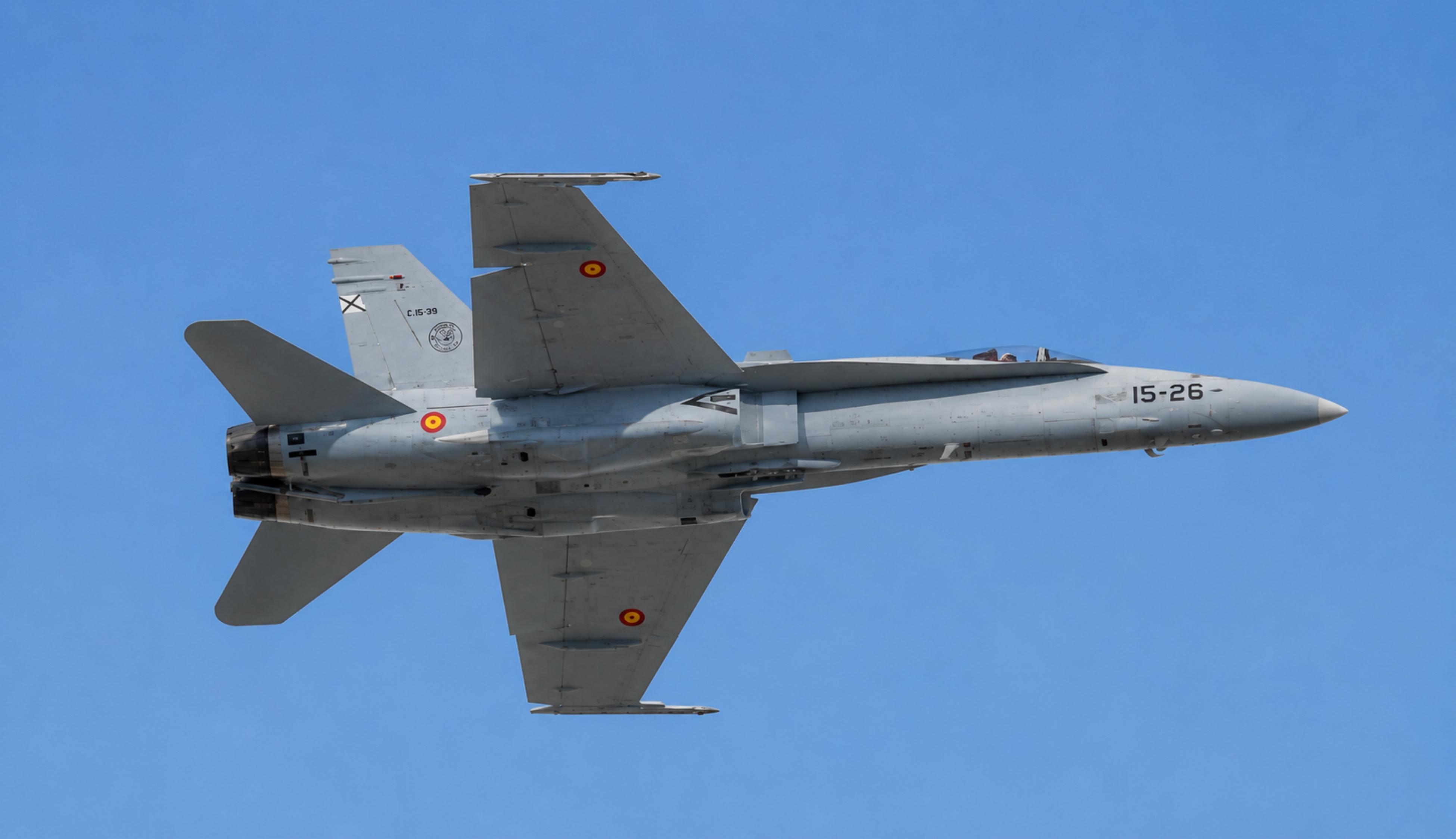 C15-39 @ EGVA - C.15-39 McDonnell Douglas EF-18M Hornet SpanishAF RIAT 
 - by PhilR